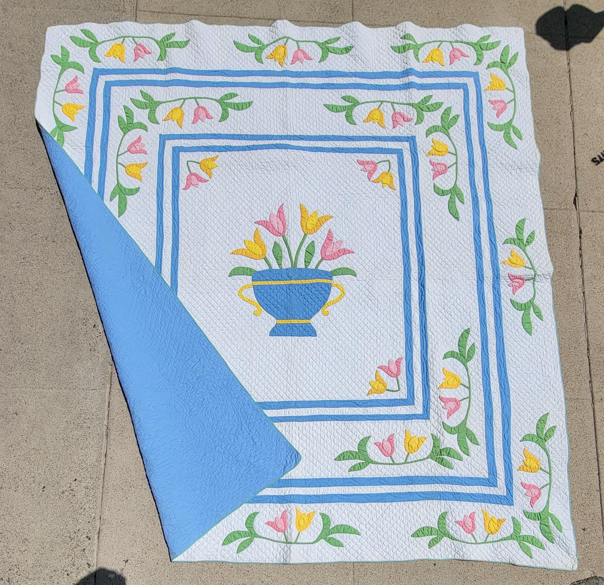 Incredibile pastello 20Thc  Trapunta con applique floreali In condizioni buone in vendita a Los Angeles, CA