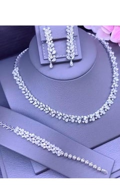 Certified 23.00 Carats Mixed Shape Diamonds Parure