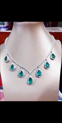 AIG Certified 20.00 Ct Zambian Emeralds 5.90 Ct Diamonds 18K Gold Necklace
