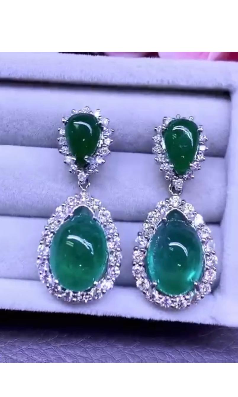 AIG Certified 29.60 Ct. Zambian Emeralds 2.98 Ct Diamonds 18K Gold Earrings In New Condition For Sale In Massafra, IT