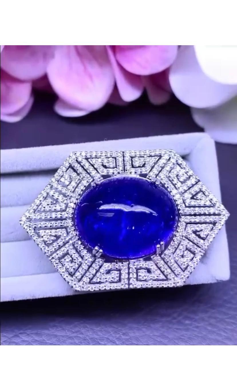AIG certifiée 35,76 carats de tanzanite et 2,76 carats de diamants sur broche en or 18 carats en vente 1