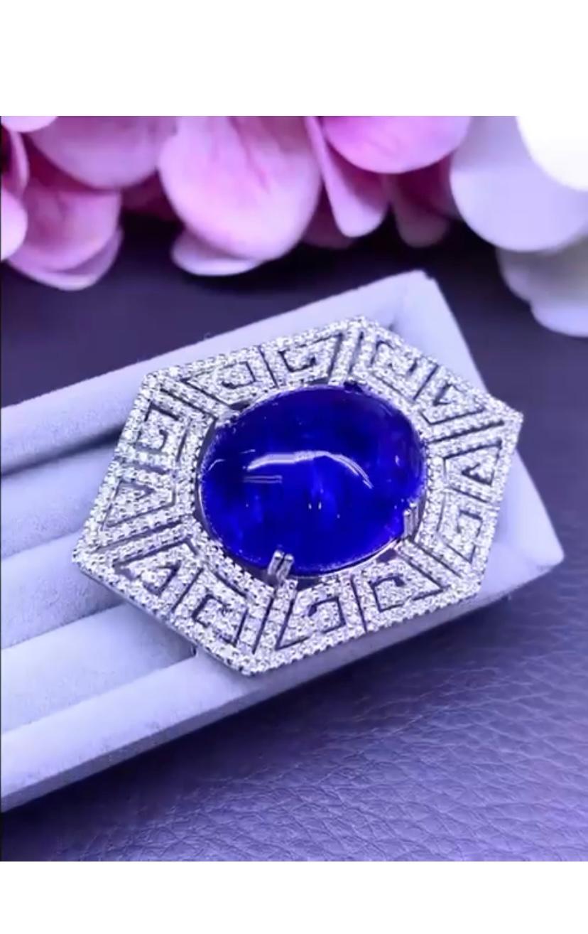 AIG certified 35.76 ct of Tanzanite and 2.76 ct of diamonds on 18k gold Brooch For Sale 2
