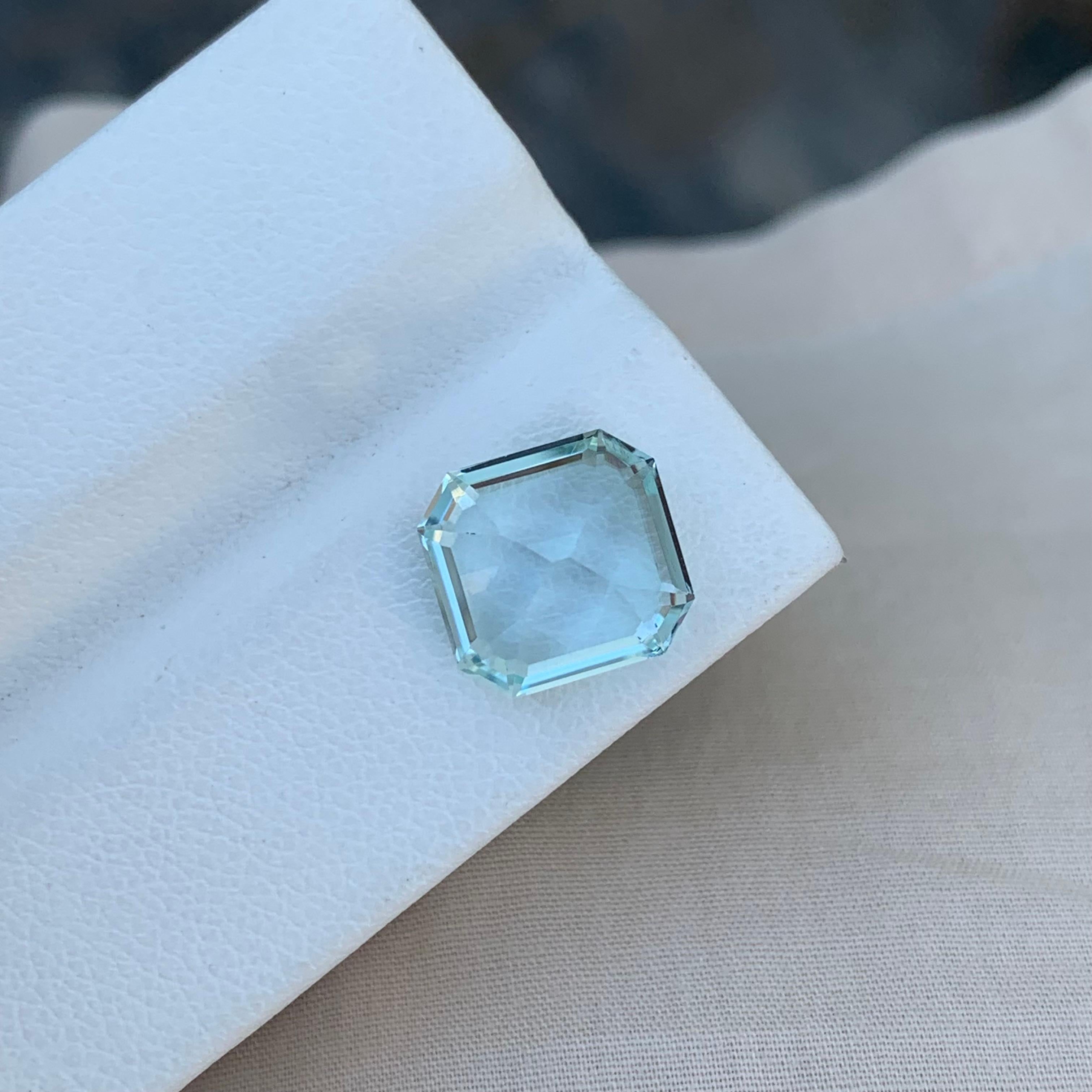 Amazing 4.15 Carats Natural Loose Unheated Aquamarine Asscher Cut Gem For Ring  For Sale 5