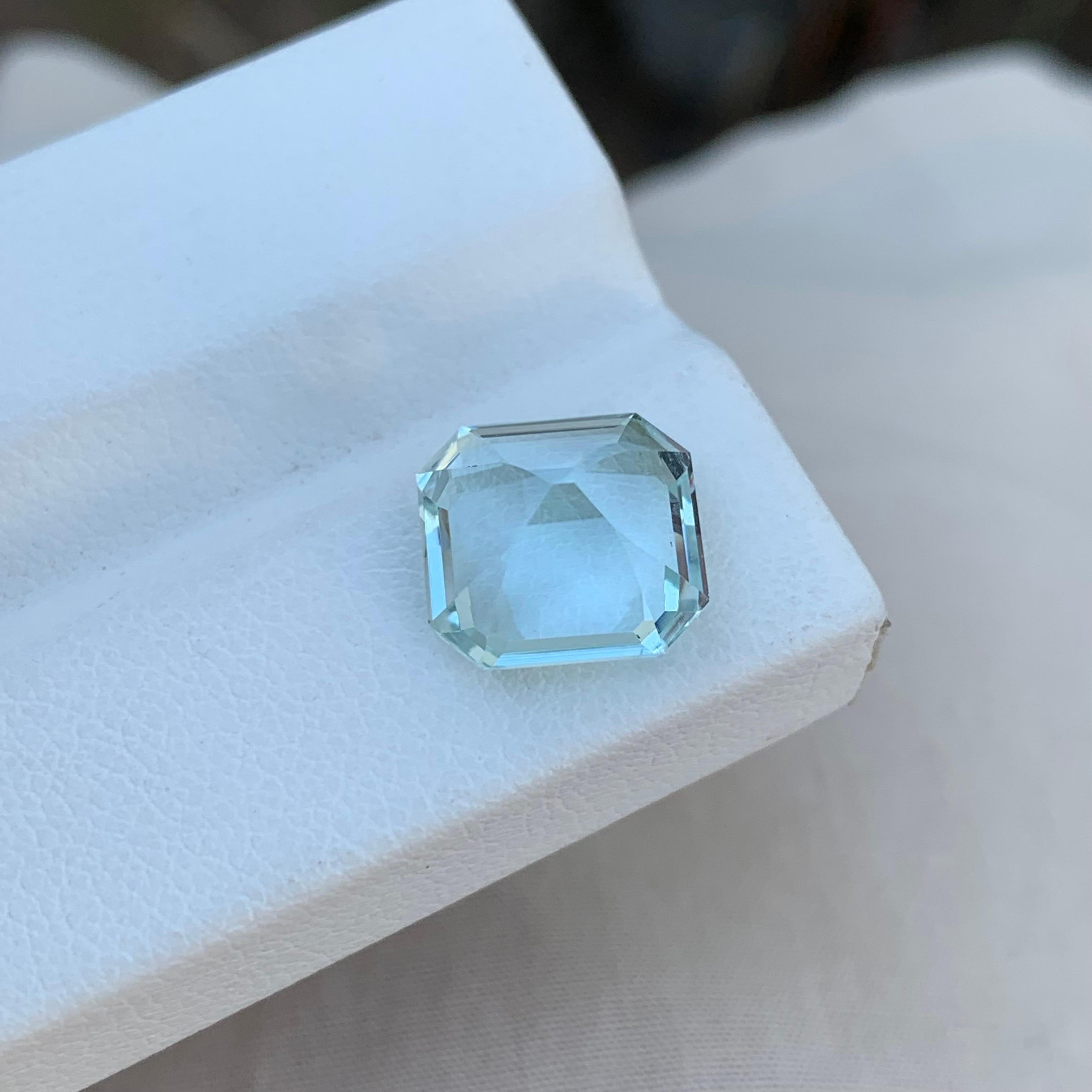 Amazing 4.15 Carats Natural Loose Unheated Aquamarine Asscher Cut Gem For Ring  For Sale 6