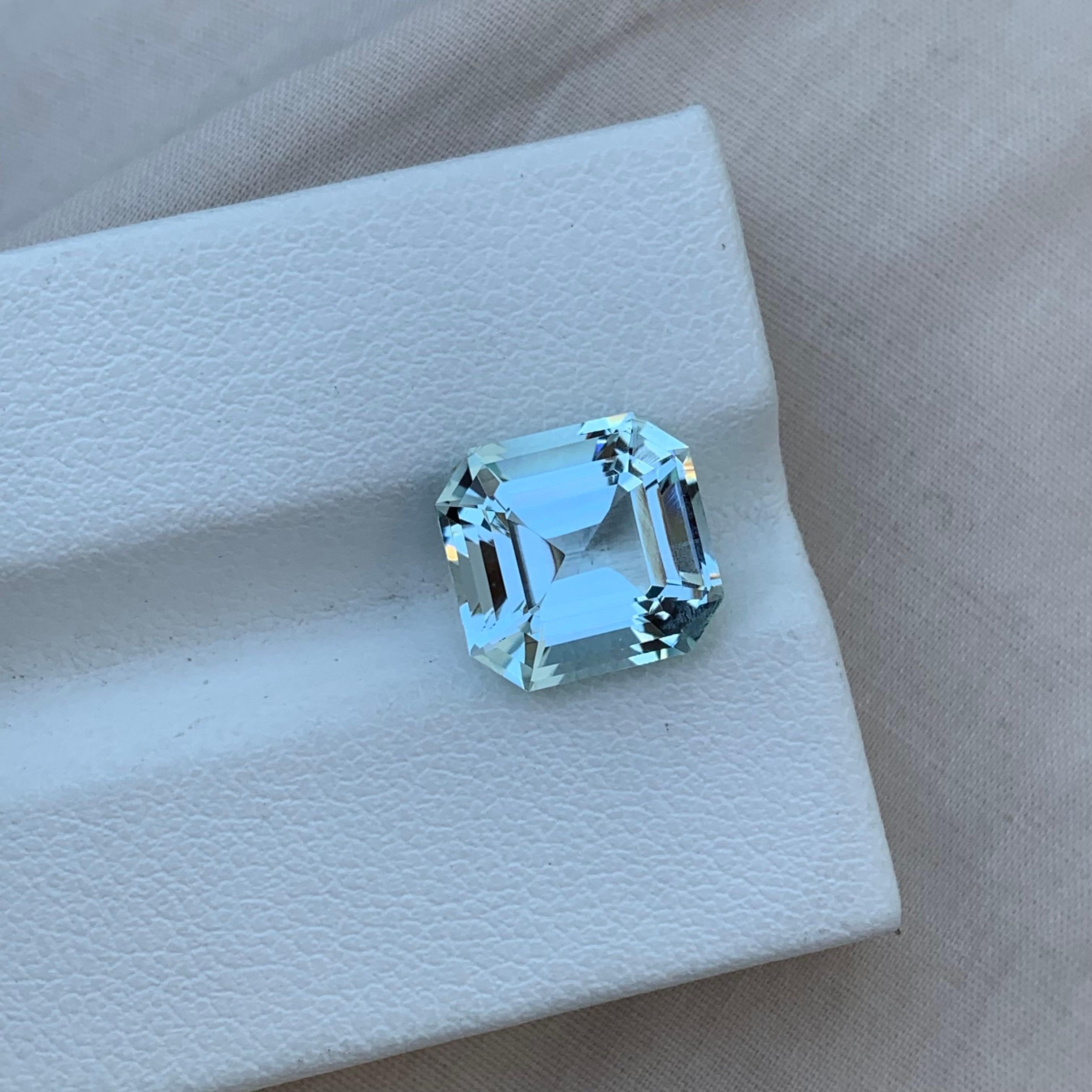 Women's or Men's Amazing 4.15 Carats Natural Loose Unheated Aquamarine Asscher Cut Gem For Ring  For Sale