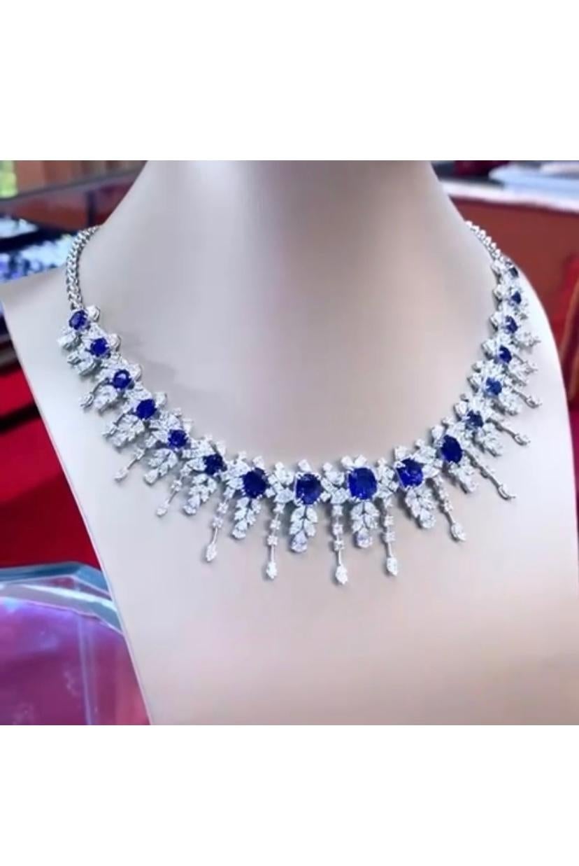Oval Cut AIG Certified 43.08 ct of Royal Blue Ceylon Sapphires Diamonds 18k gold Necklace For Sale
