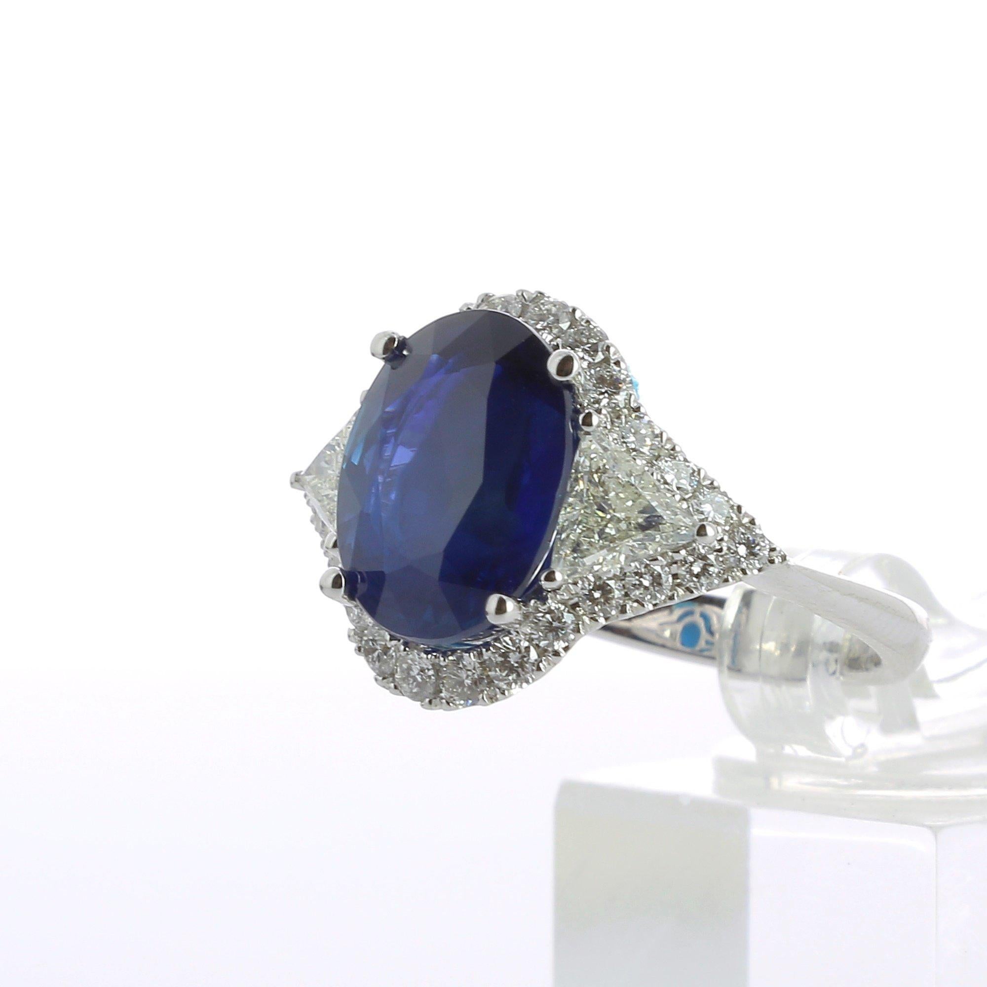 Amazing 5.29 Carat Oval Sapphire and Diamond Cocktail Ring 18 Karat White Gold 2