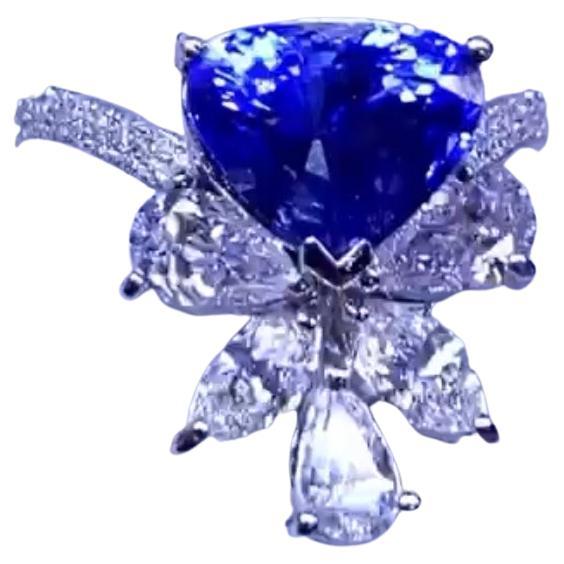 Amazing 5.92 Carats of Heart Cut Ceylon Sapphire and Diamonds on Ring