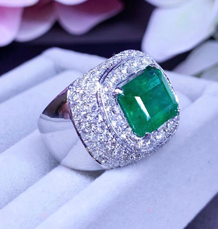 Emerald Cut AIG Certified 4.40 Carat Zambian Emerald 1.97 Ct Diamonds 18kGold Ring  For Sale