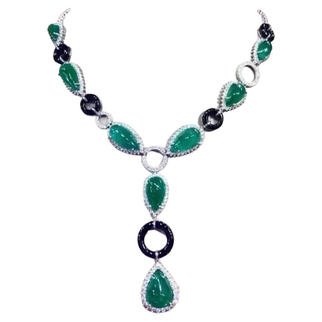Amazing 81,37 Carats of Emeralds and Diamonds on Art Deco Style