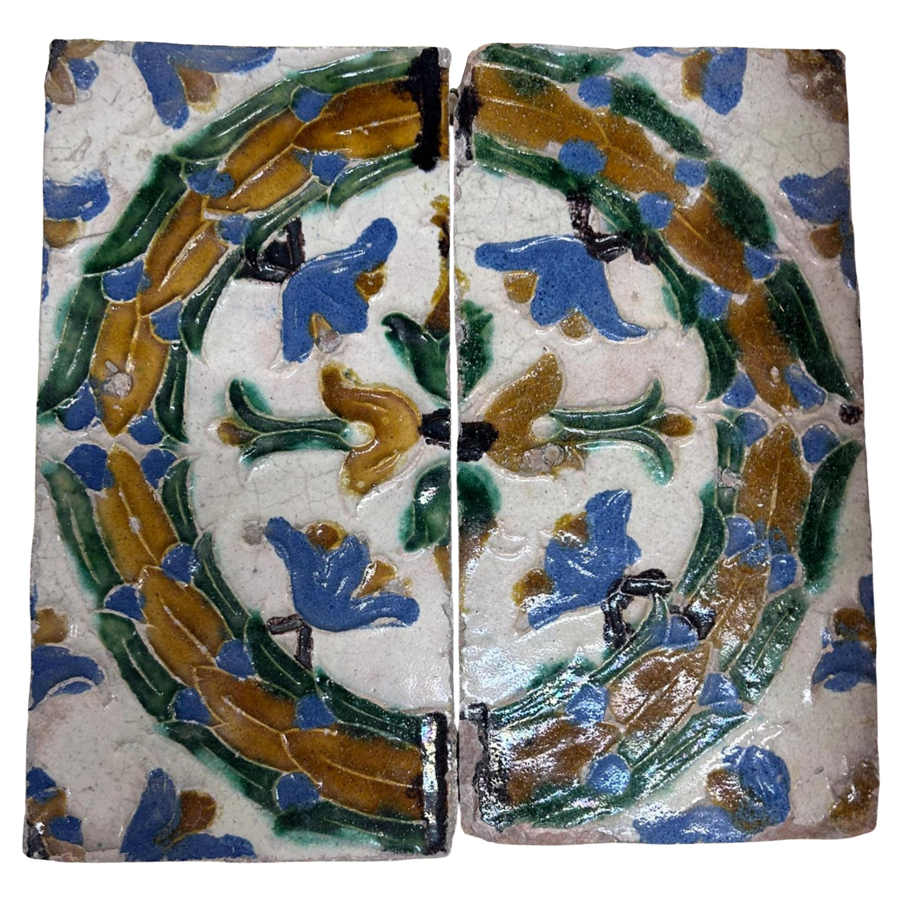 Erstaunliche und seltene Tafel aus dem 16.  Maurische Komposition