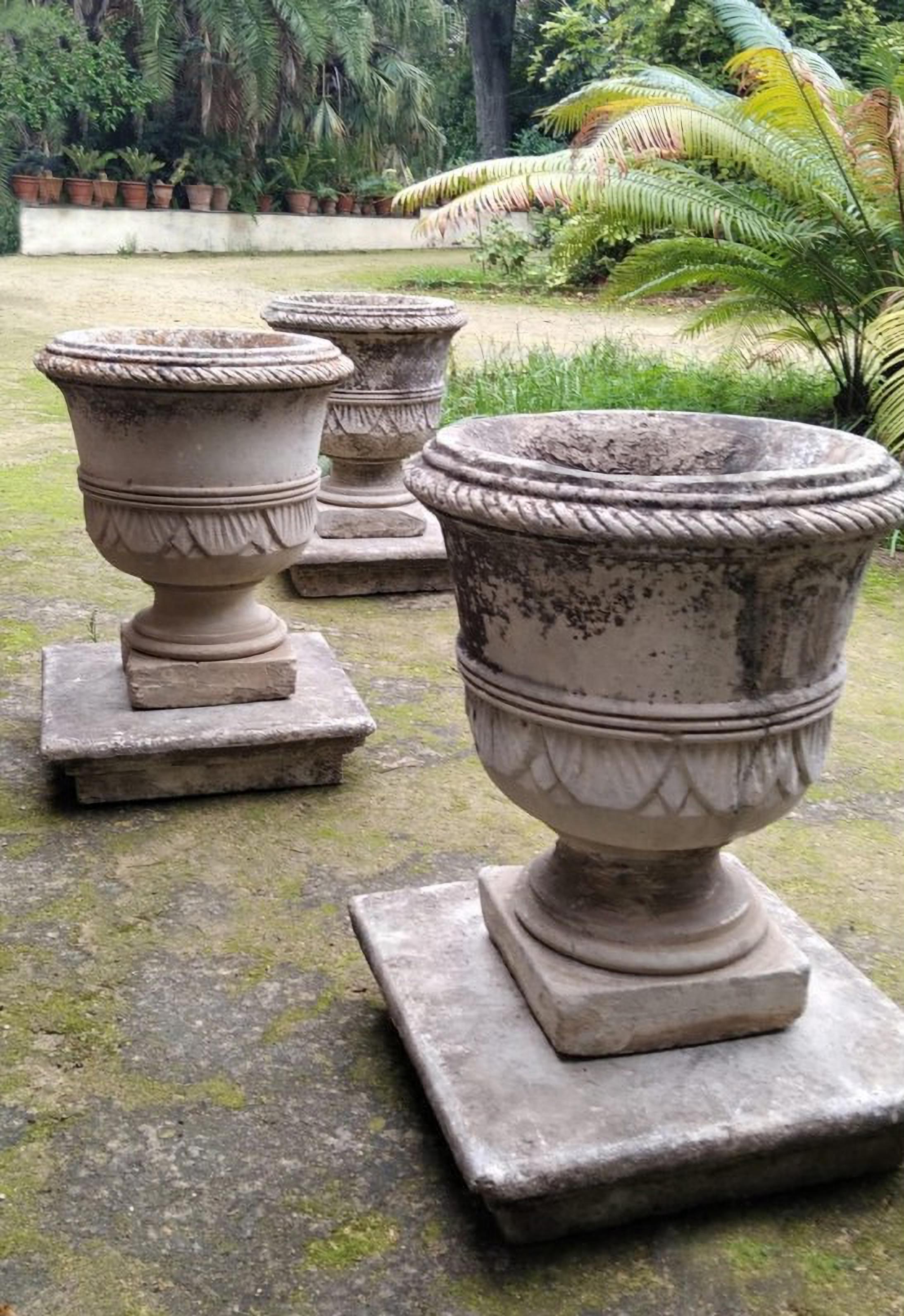 Italiano FANTASTICO e RARO (3) VASI IN PIETRA H56CM XIX secolo in vendita