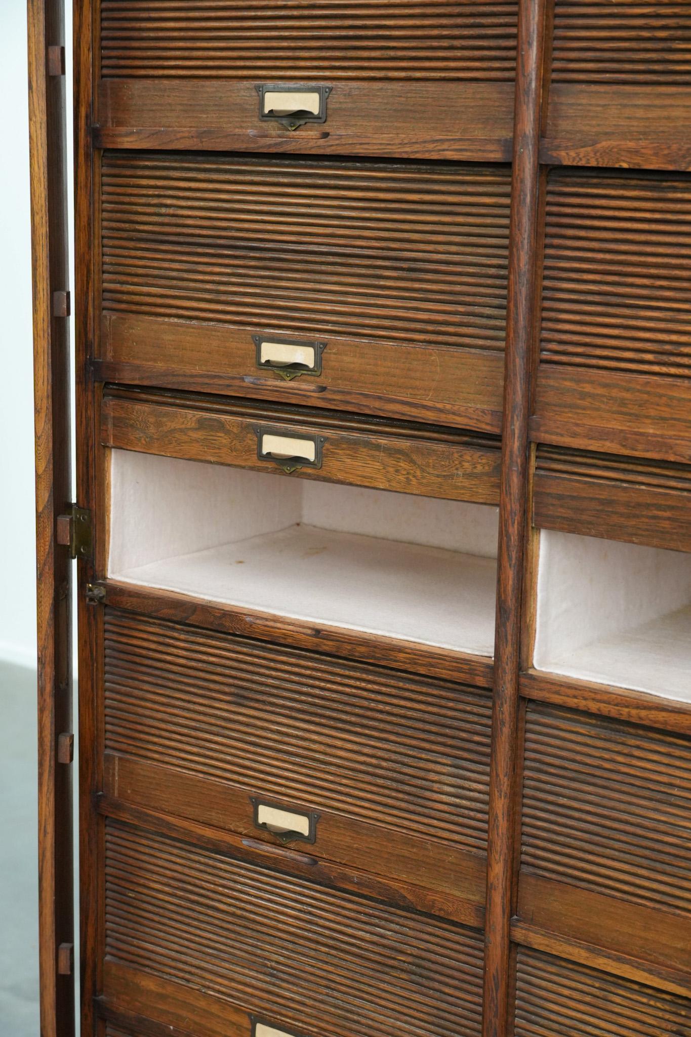 Increíble armario antiguo de archivo / notario de roble en venta 6