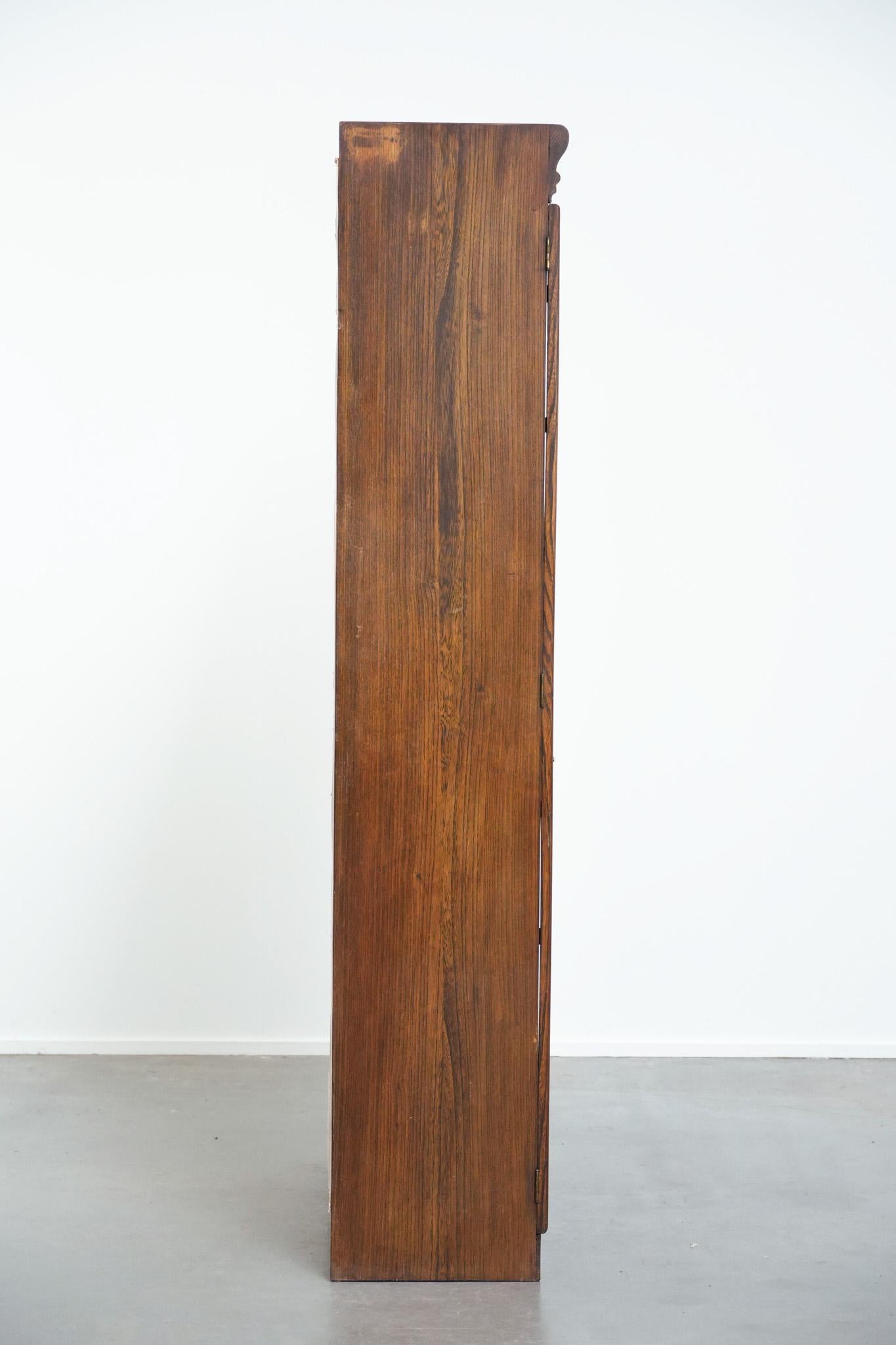 Increíble armario antiguo de archivo / notario de roble en Bastante bueno estado para la venta en Harderwijk, NL