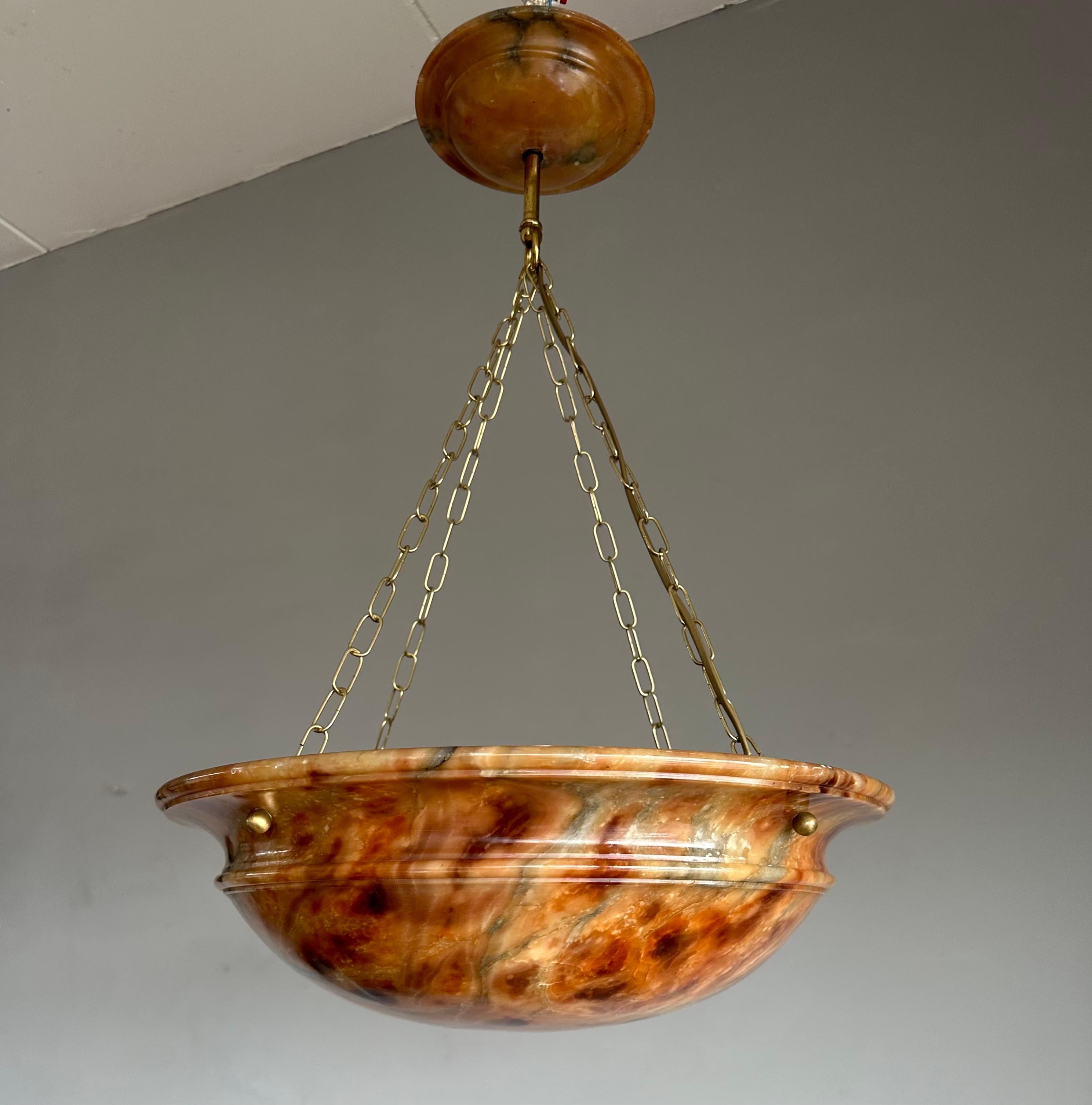 Extra large, Timless shape and warmest color, four light chandelier with matching and mint canopy.

If you are looking for a truly beautiful, great quality and very good condition alabaster pendant then this striking specimen could be the one or