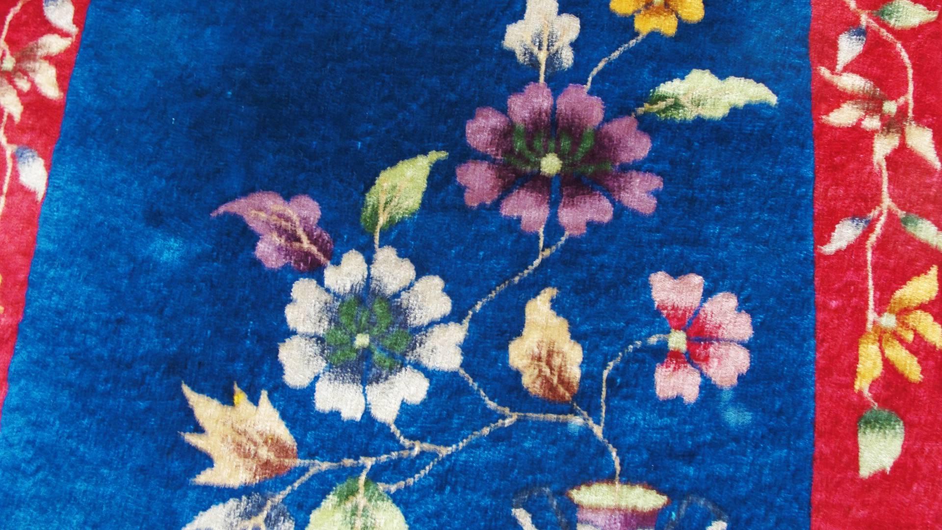 Antique Art Deco Chinese Rug In Excellent Condition For Sale In Evanston, IL