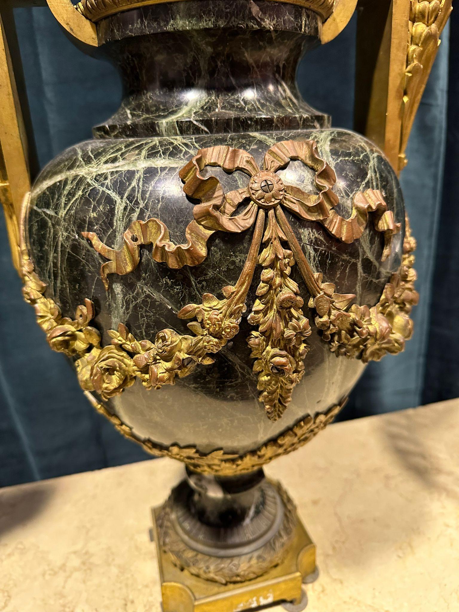 Magnifique vase italien ancien à couvercle à couvercle, 19ème siècle en vente 3