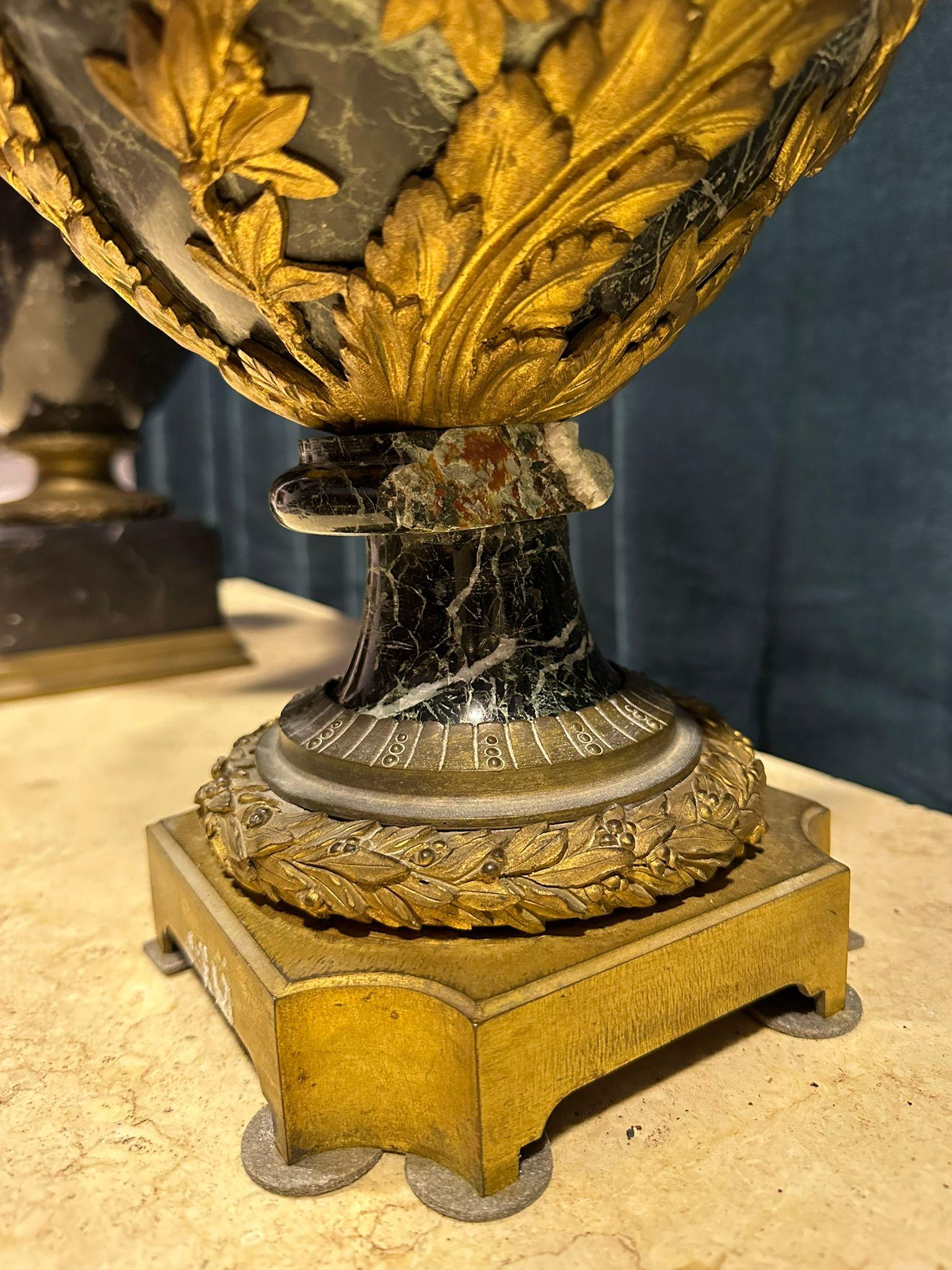 Magnifique vase italien ancien à couvercle à couvercle, 19ème siècle en vente 1