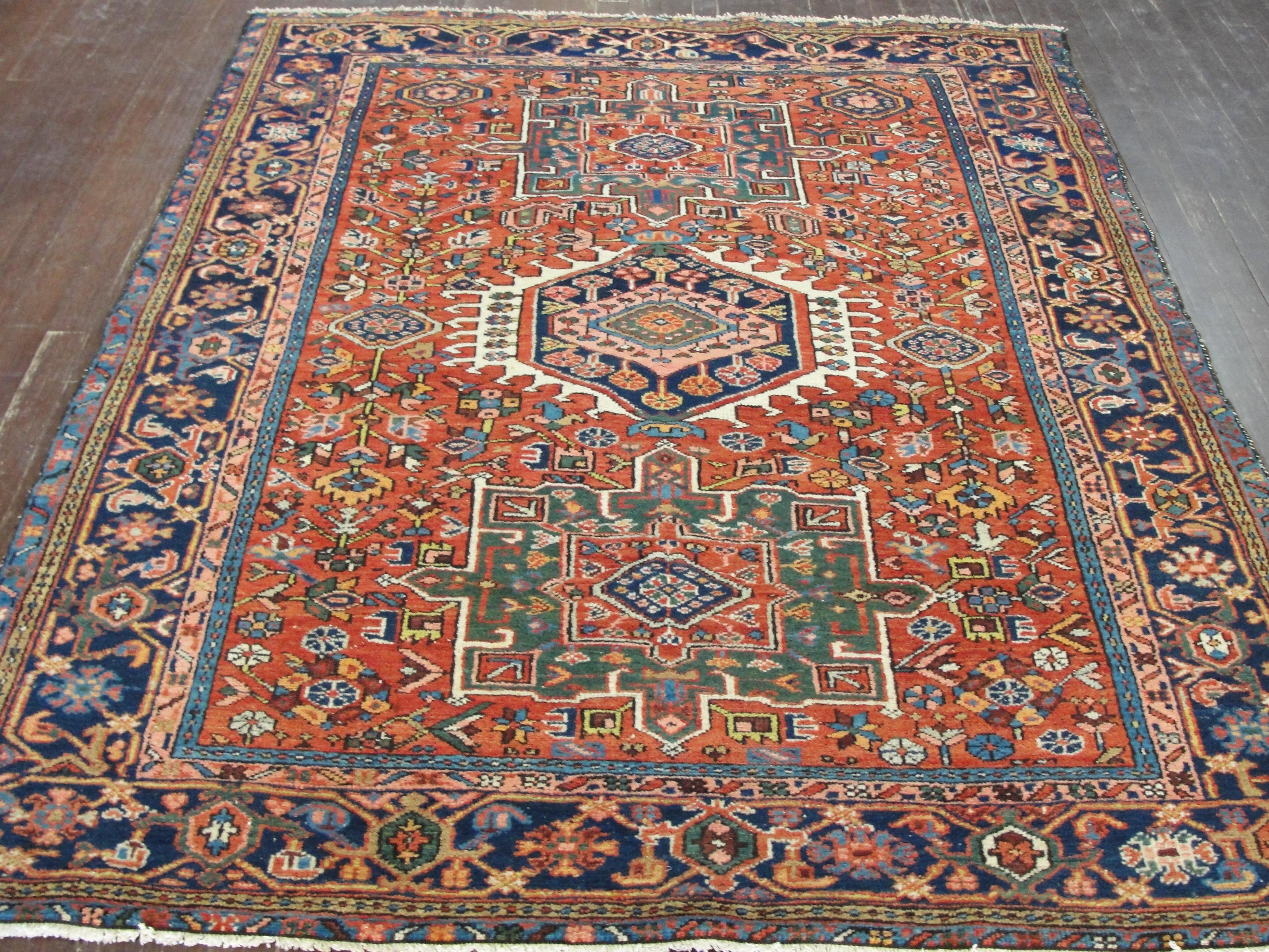 Hand-Knotted Antique Persian Karajah/Heriz/Serapi Rug, 4'10