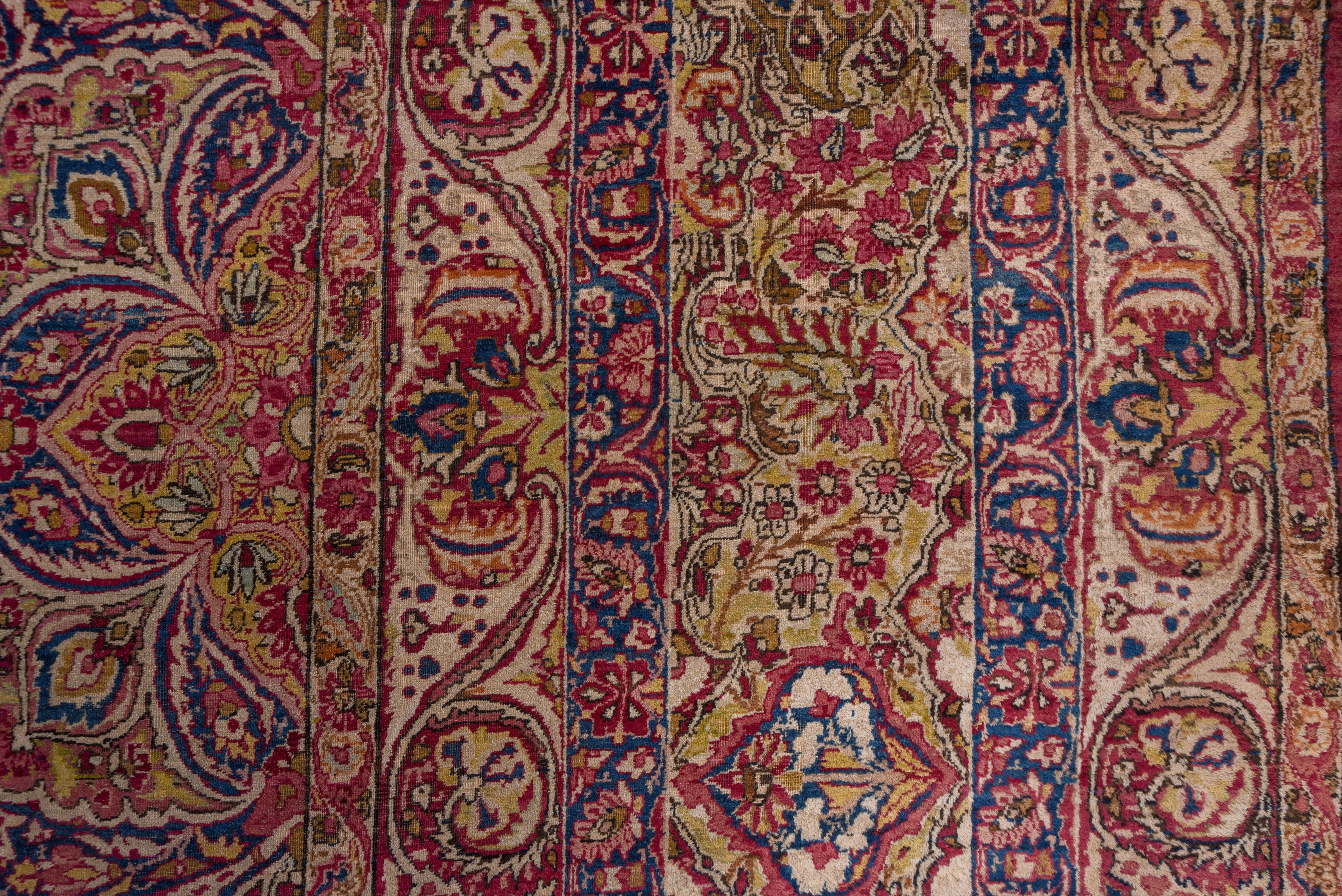 Amazing Antique Persian Lavar Kerman Carpet, Mansion Carpet, circa 1900s (20. Jahrhundert) im Angebot