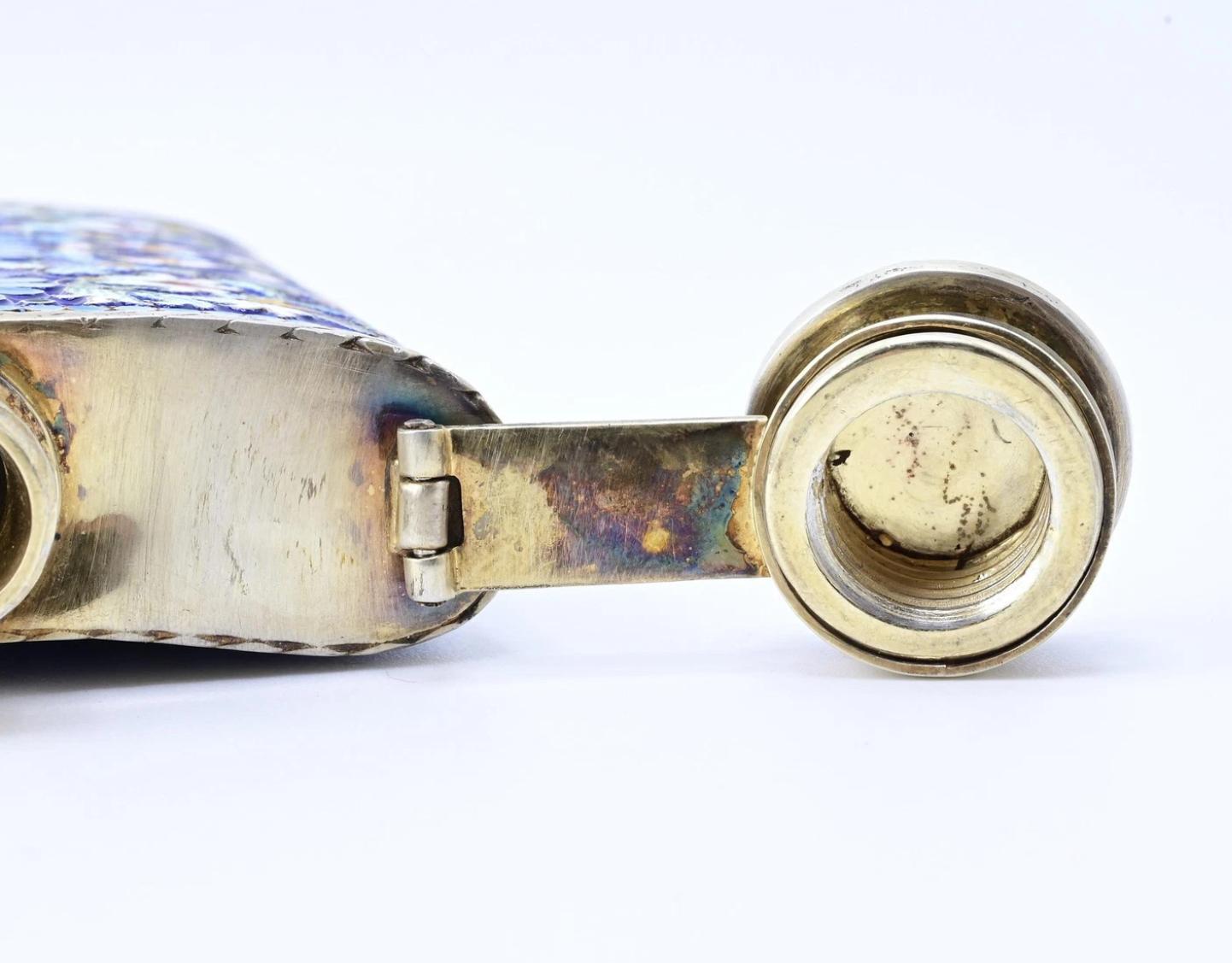 Increíble petaca rusa antigua de plata esmaltada con magnífica factura 6