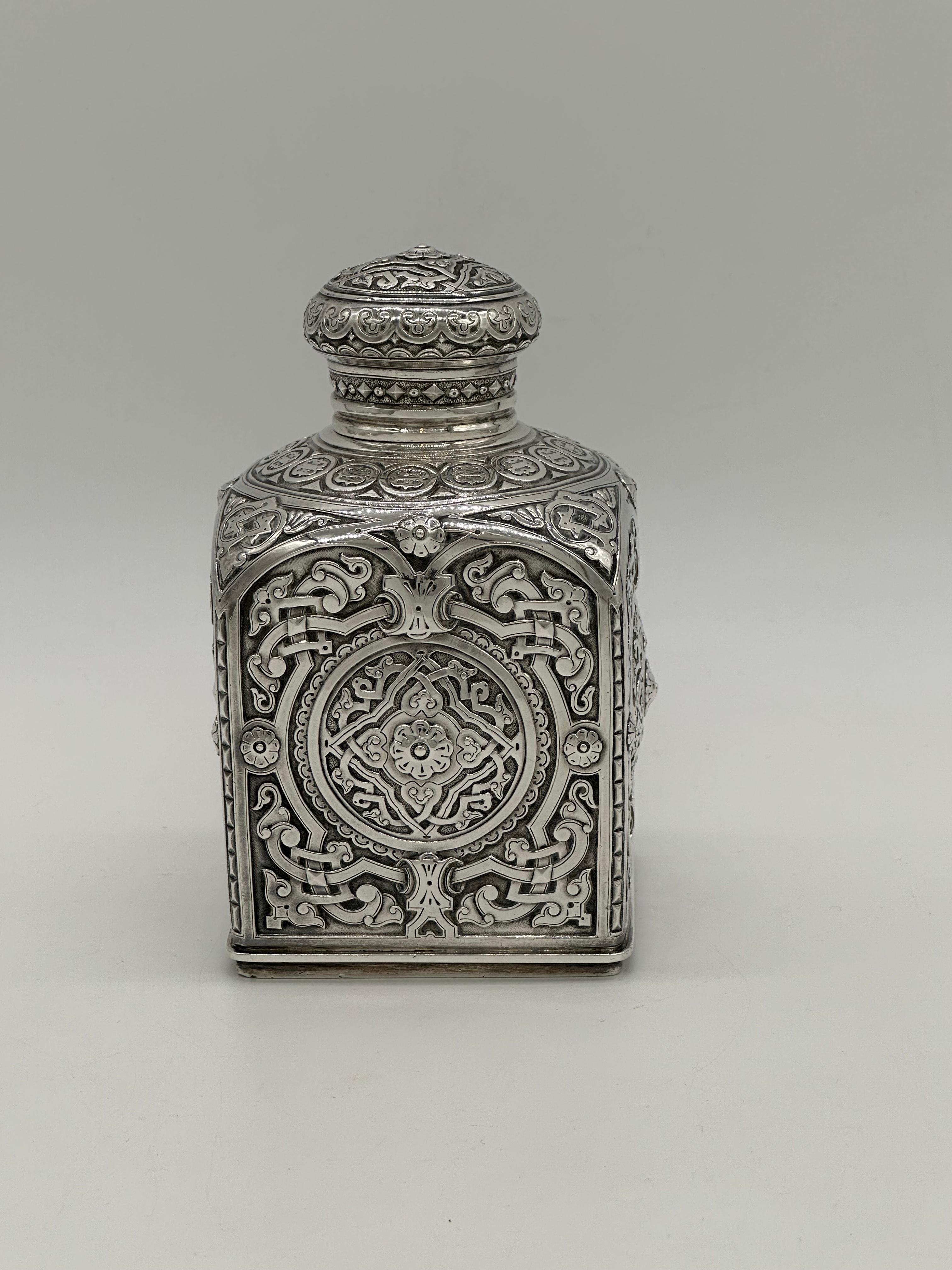 A fine quality antique Russian Imperial silver tea caddy, engraved and hand Embossed in the classical Russian style, or even islamic taste.
All hand made repoussé work, with intricate designs and engravings on Them, the repoussé work is very deep