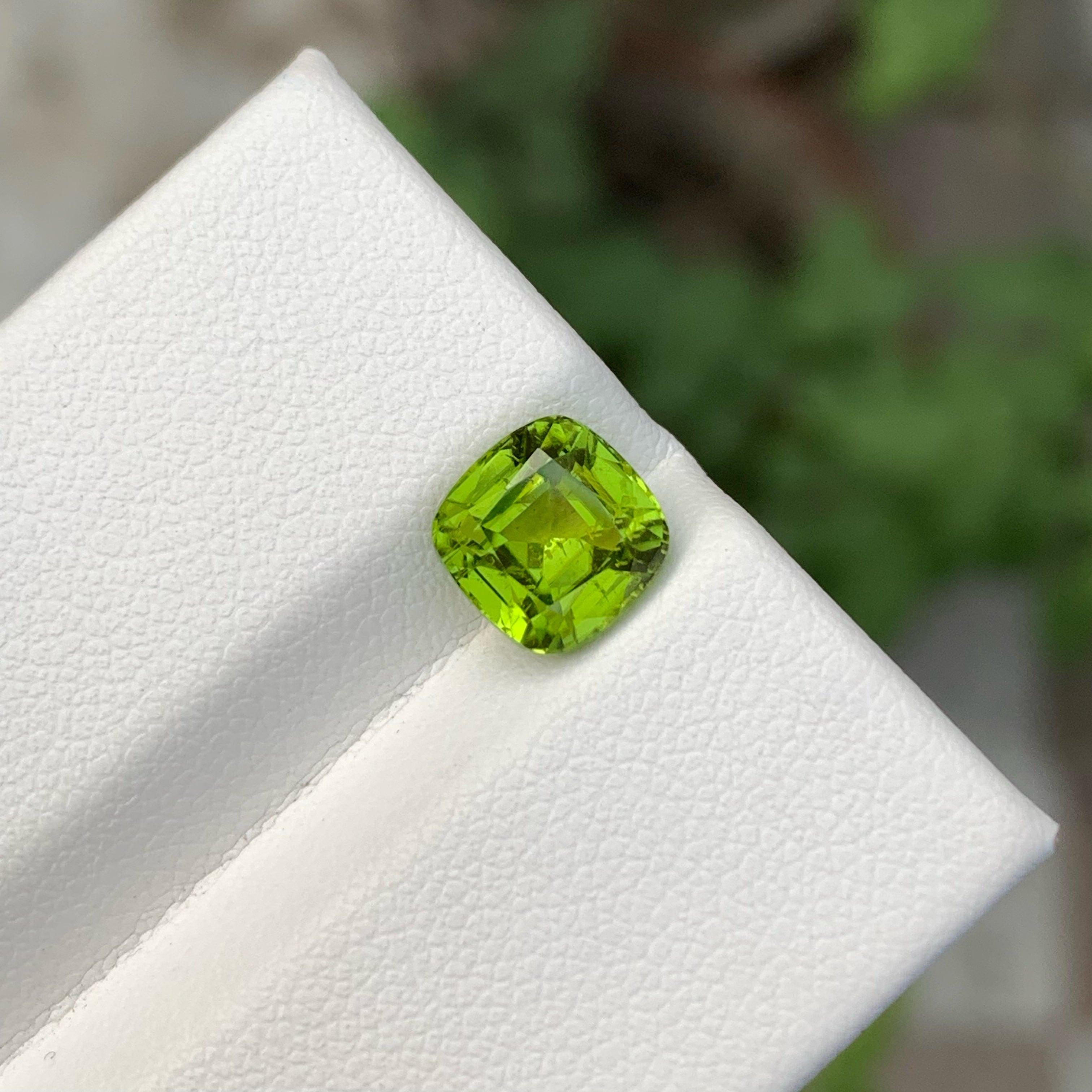Amazing Apple Green Peridot Gemstone, Available for Sale at wholesale price natural high quality 2.90 carats SI Clarity loose Peridot from Pakistan.

 

Product Information:
GEMSTONE TYPE:	Amazing Apple Green Peridot Gemstone
WEIGHT:	2.90