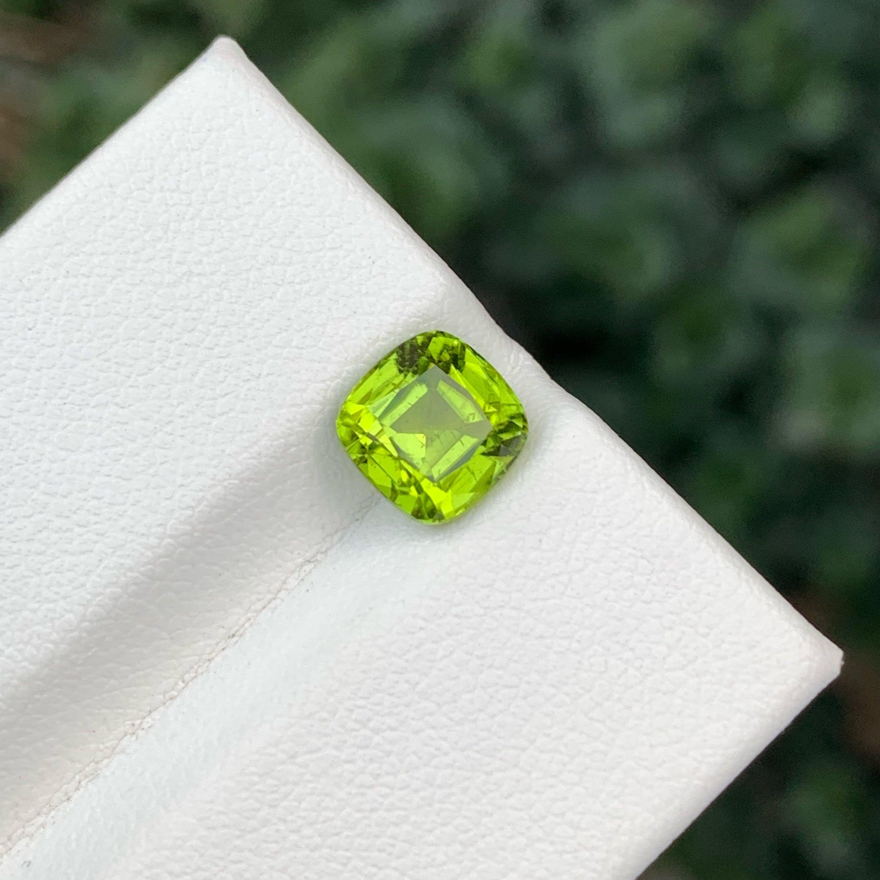 peridot gemstone rings