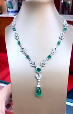 Art Deco Design 18k Gold Necklace Zambia Emerald & Diamonds