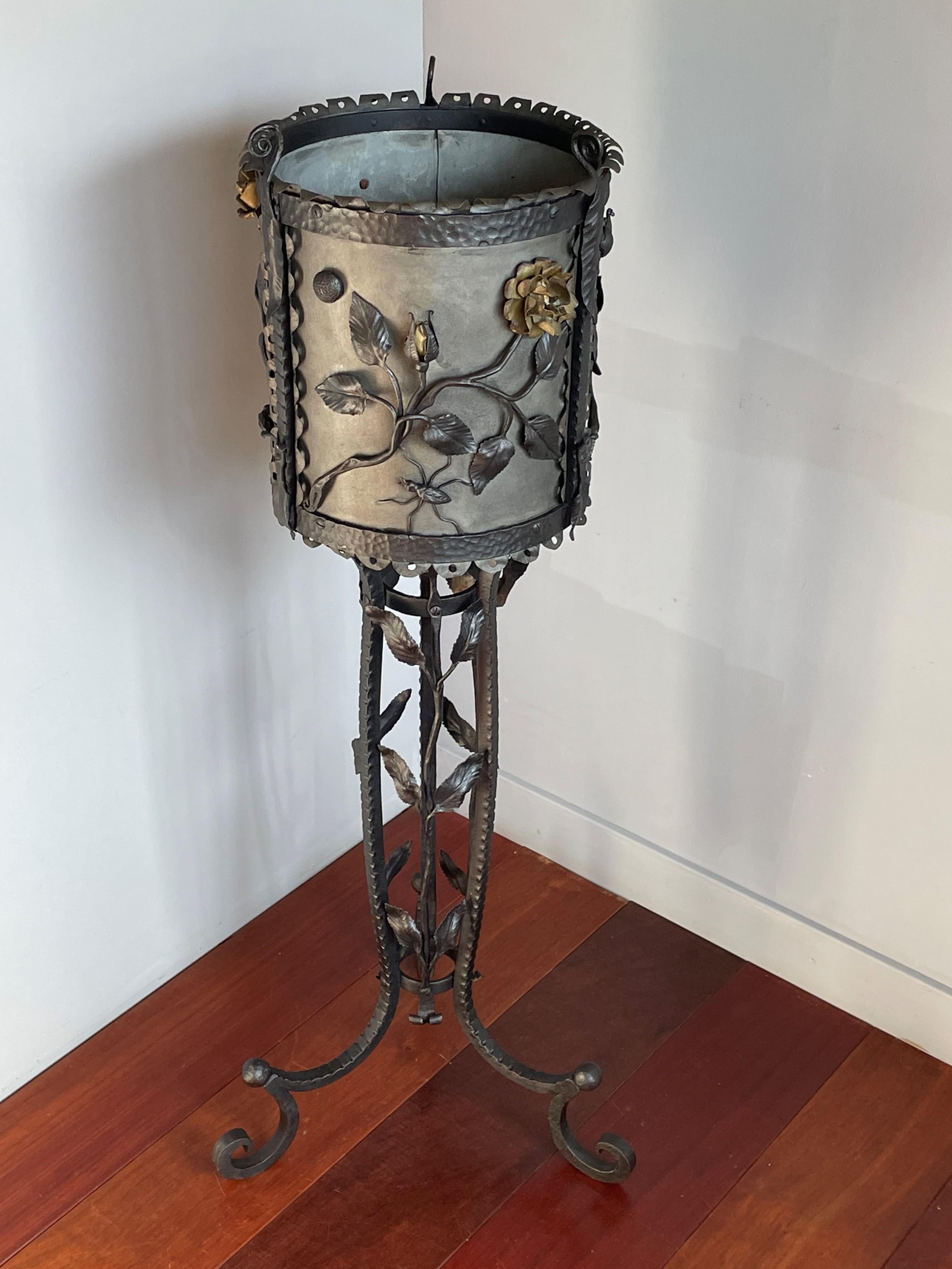 Amazing Arts & Crafts Wrought Iron Jardinière Plant Stand w. Rose Flowers & Bugs For Sale 9