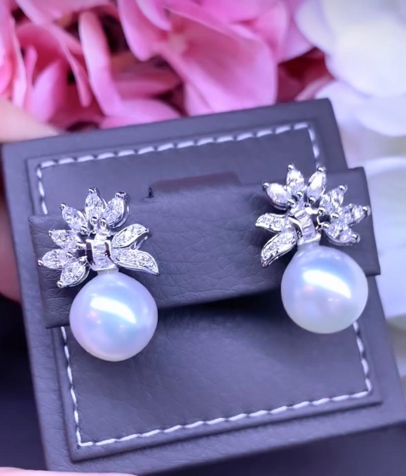 Perle dei mari del sud con diamanti su parure in oro 18k in vendita 1