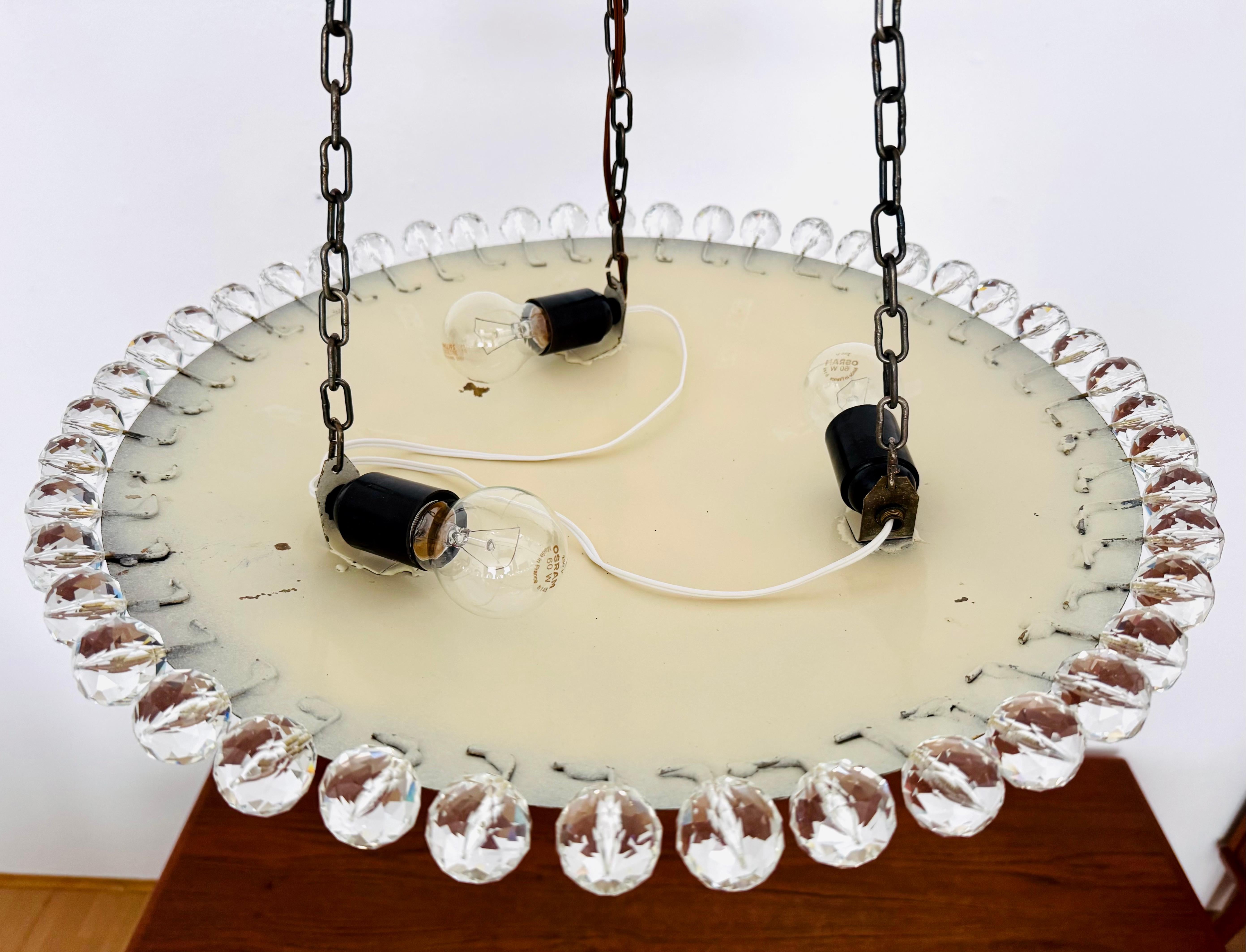 Incredibile lampada a sospensione in ottone con cristalli di Bakalowits in vendita 6