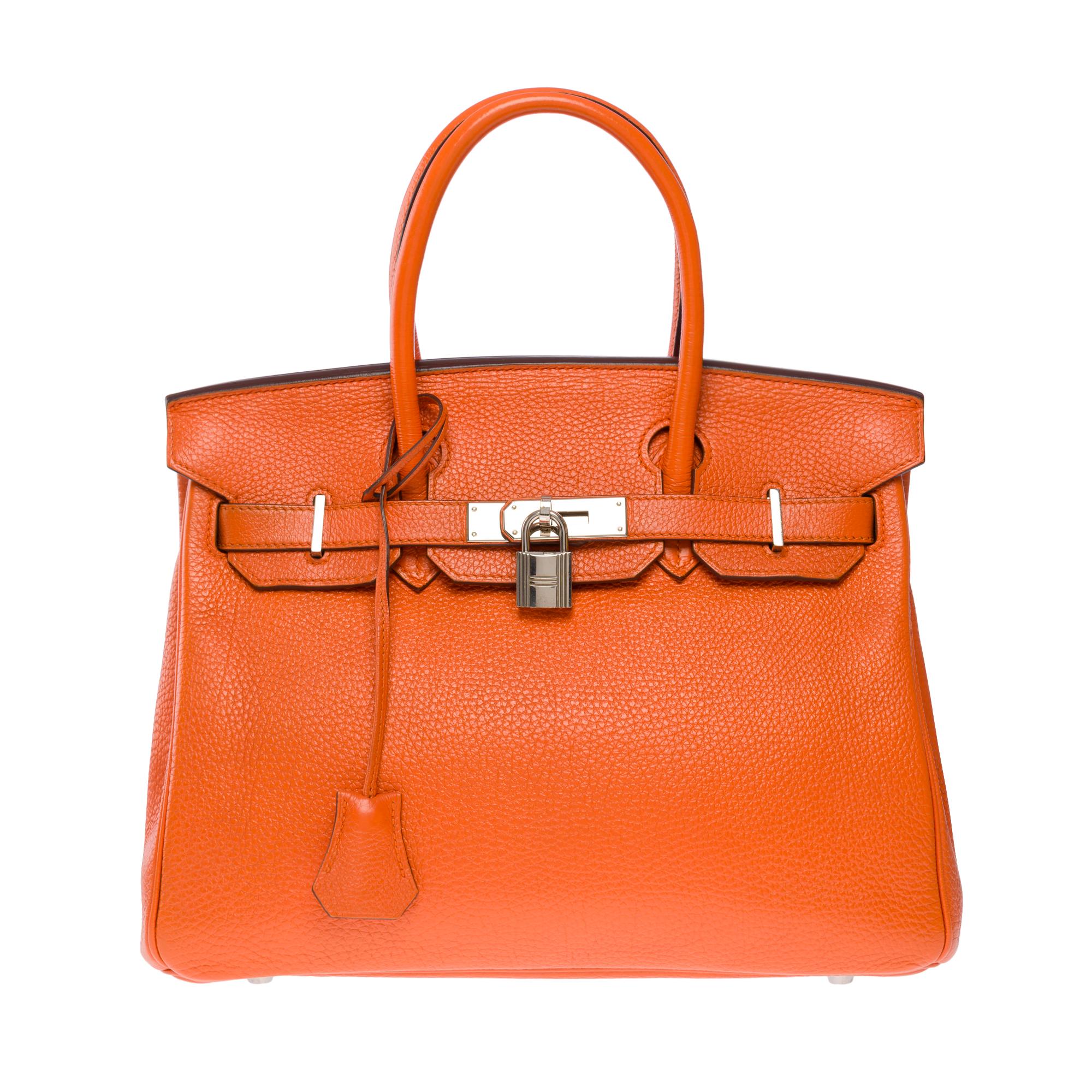 Amazing & Bright Hermes Birkin 30 handbag in Orange H Togo leather , palladium silver metal hardware, double handle in orange leather allowing a hand carry

Flap closure
Orange leather lining, one zip pocket, one patch pocket
Signature: 