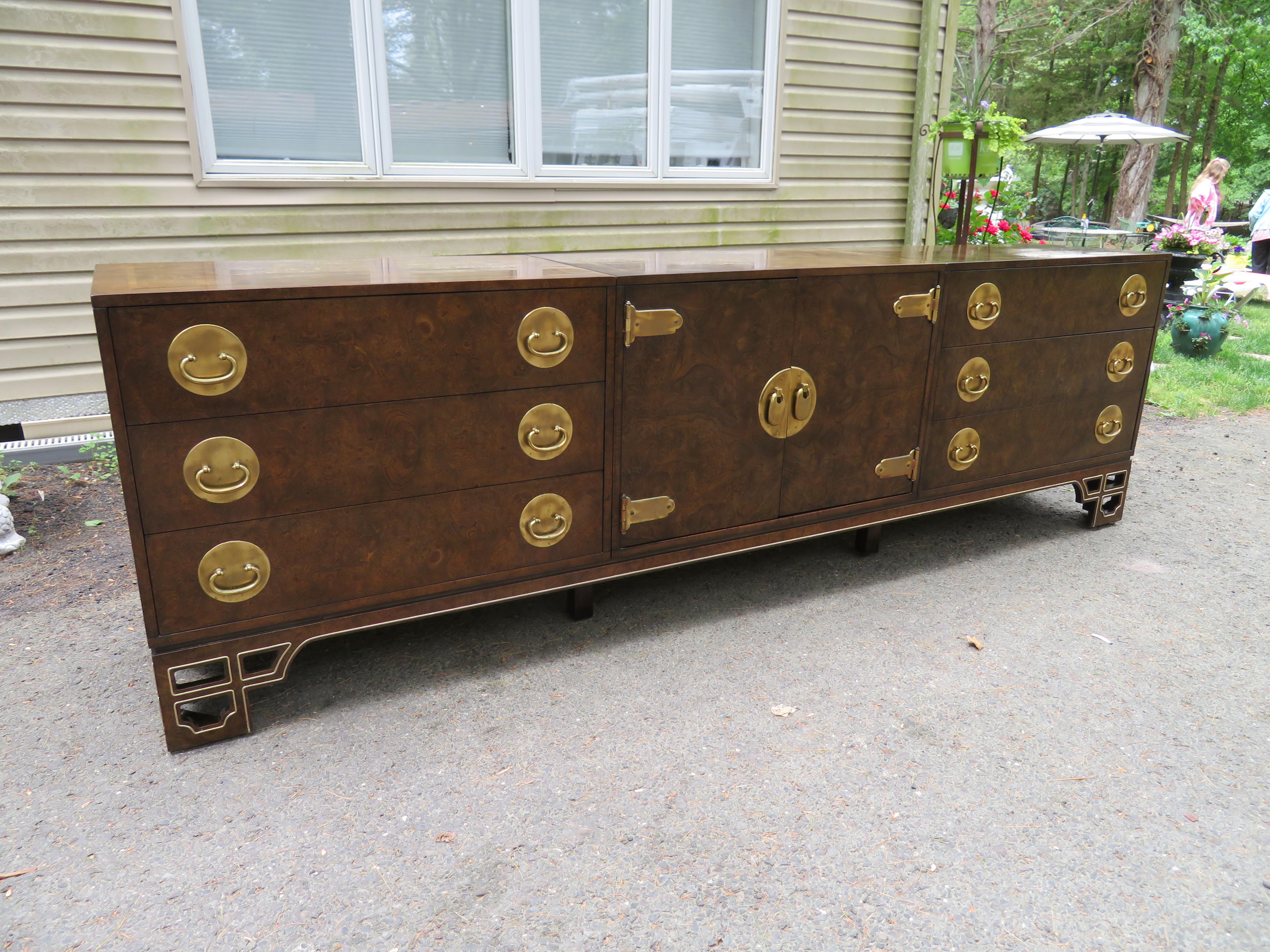 Amazing Burled Amboyna Brass Three-Piece Mastercraft Credenza Buffet Chinoiserie For Sale 14