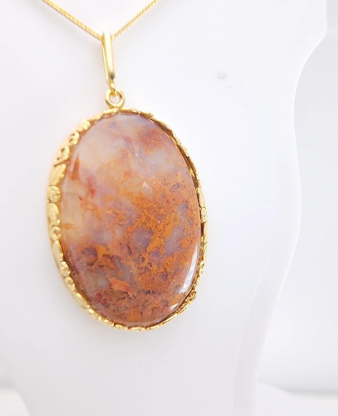 Taglio ovale Incredibile ciondolo ovale di agata Carey Plume in argento placcato in oro giallo in vendita