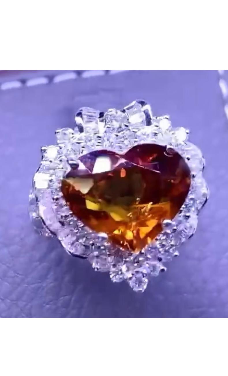 Außergewöhnlich: Zertifizierter 7,25 Karat Saphir und Diamanten auf Ring  im Zustand „Neu“ im Angebot in Massafra, IT