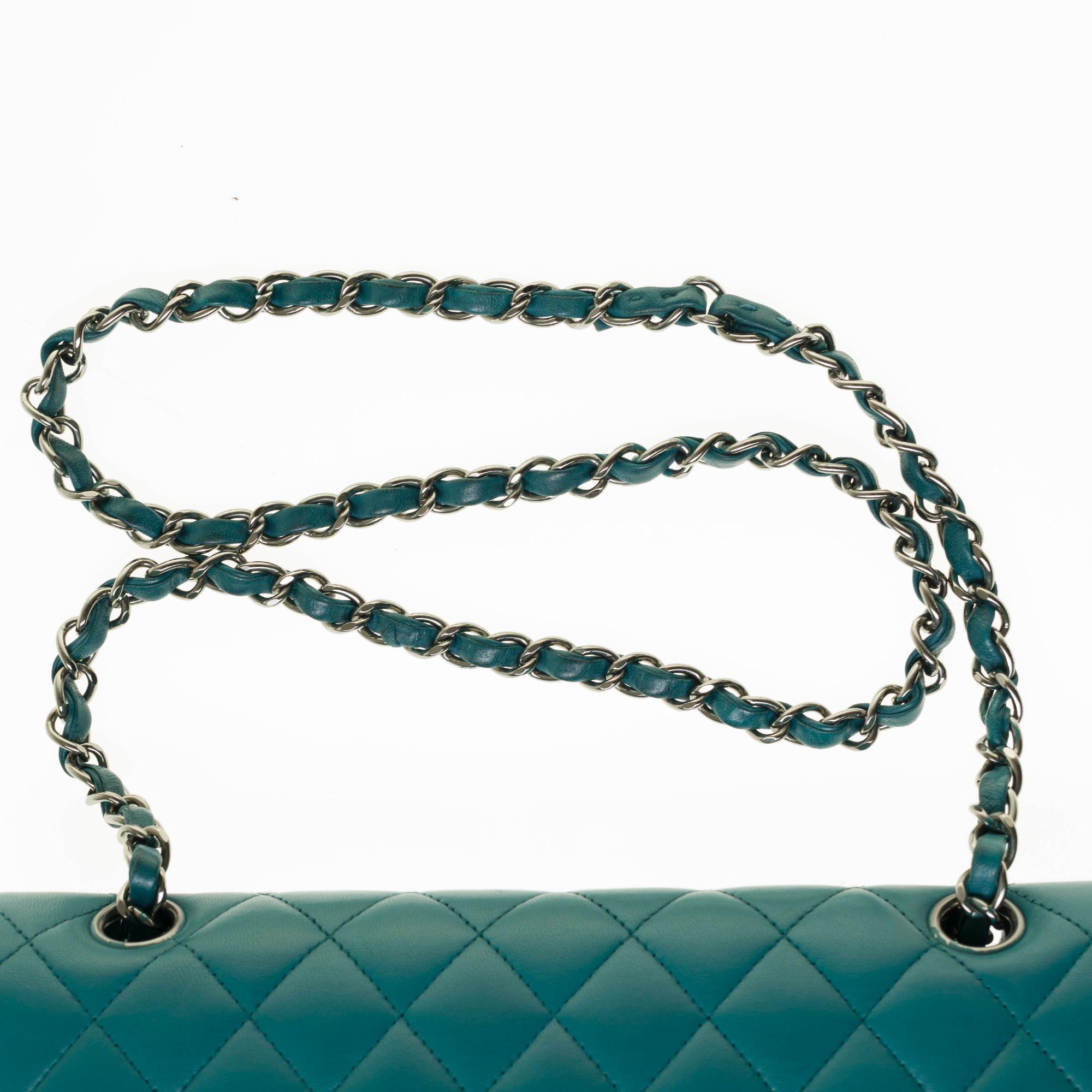 Amazing Chanel 2.55 handbag in green quilted lamb leather, Silver hardware 3