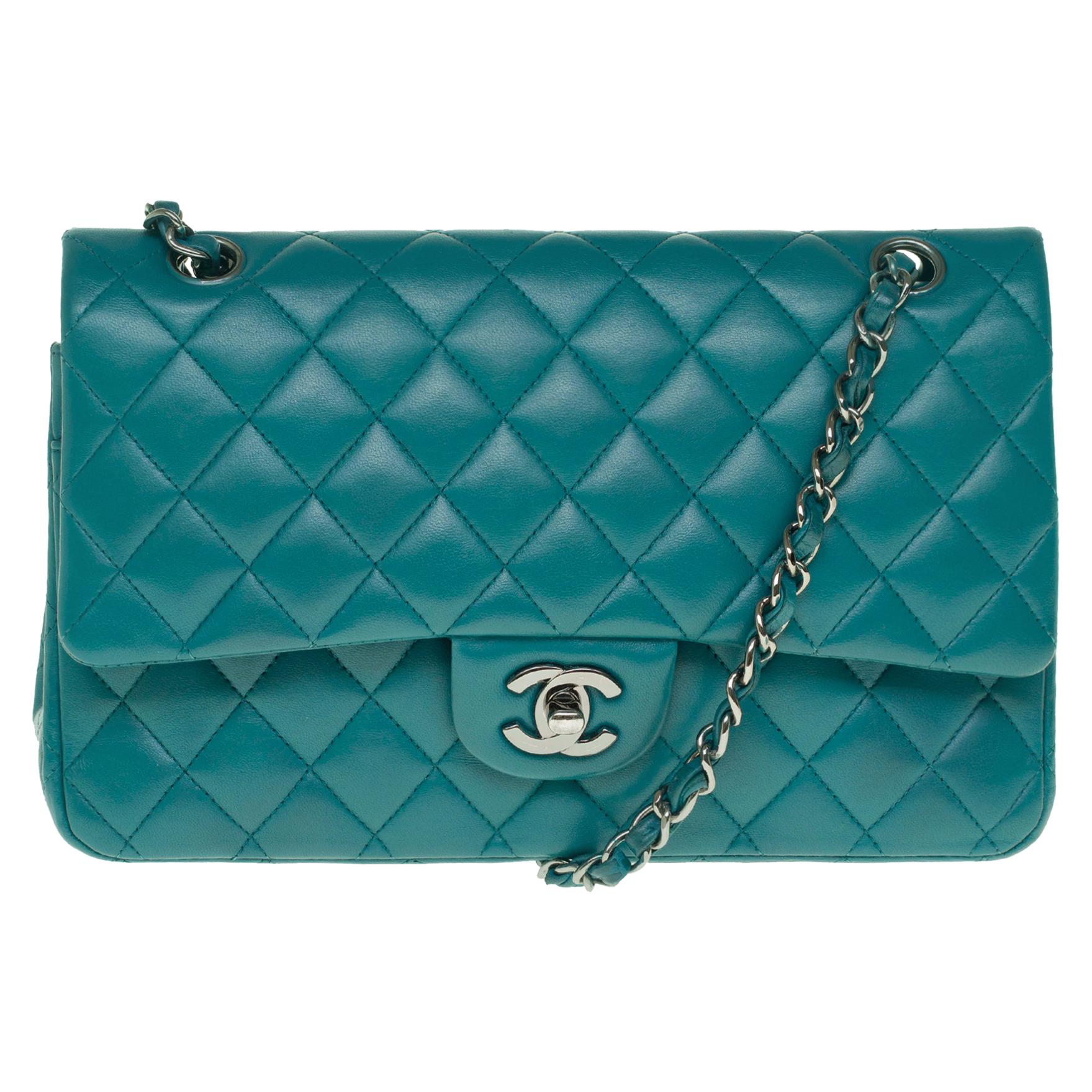 Amazing Chanel 2.55 handbag in green quilted lamb leather, Silver hardware