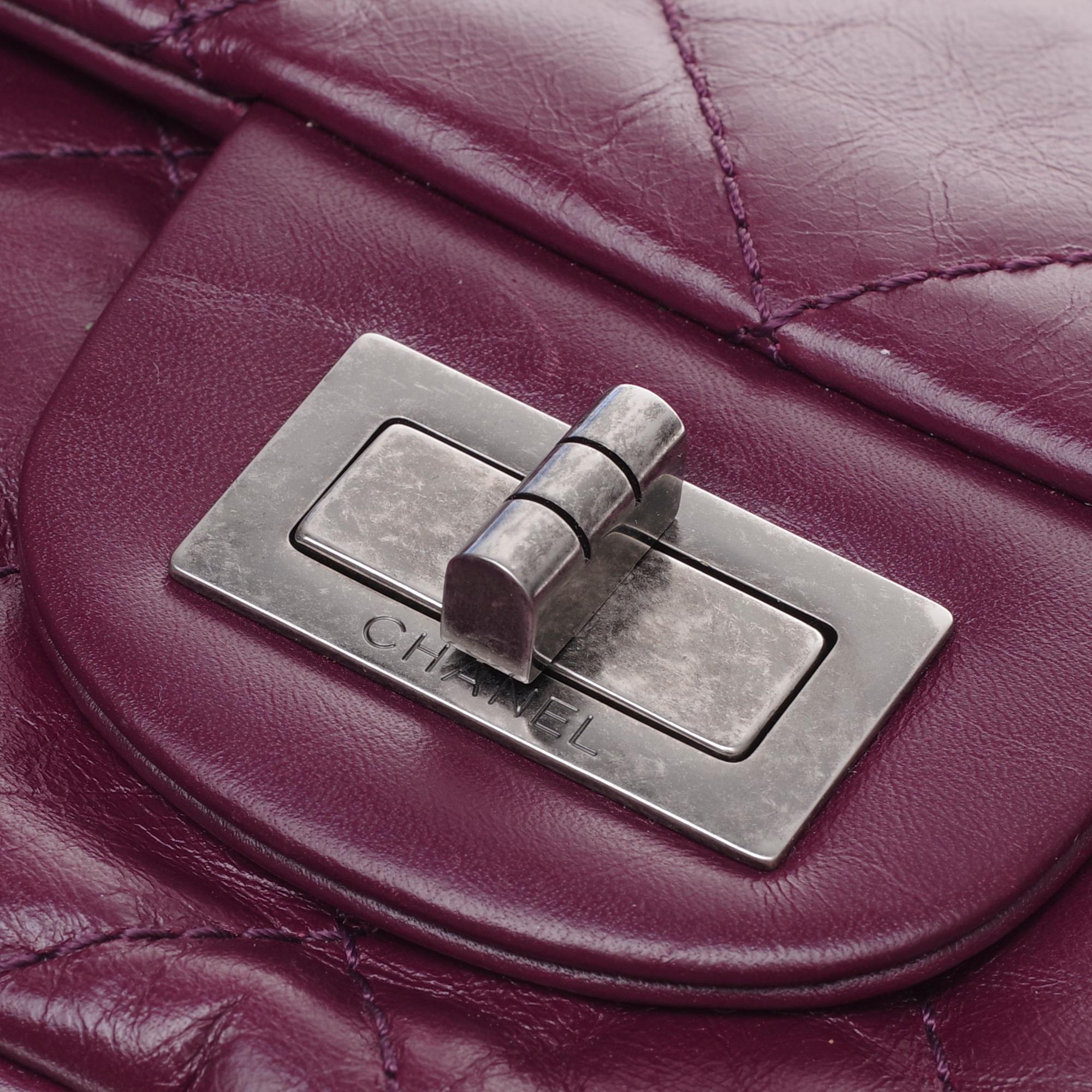 Amazing Chanel 2.55 Reissue handbag in plum quilted leather 2