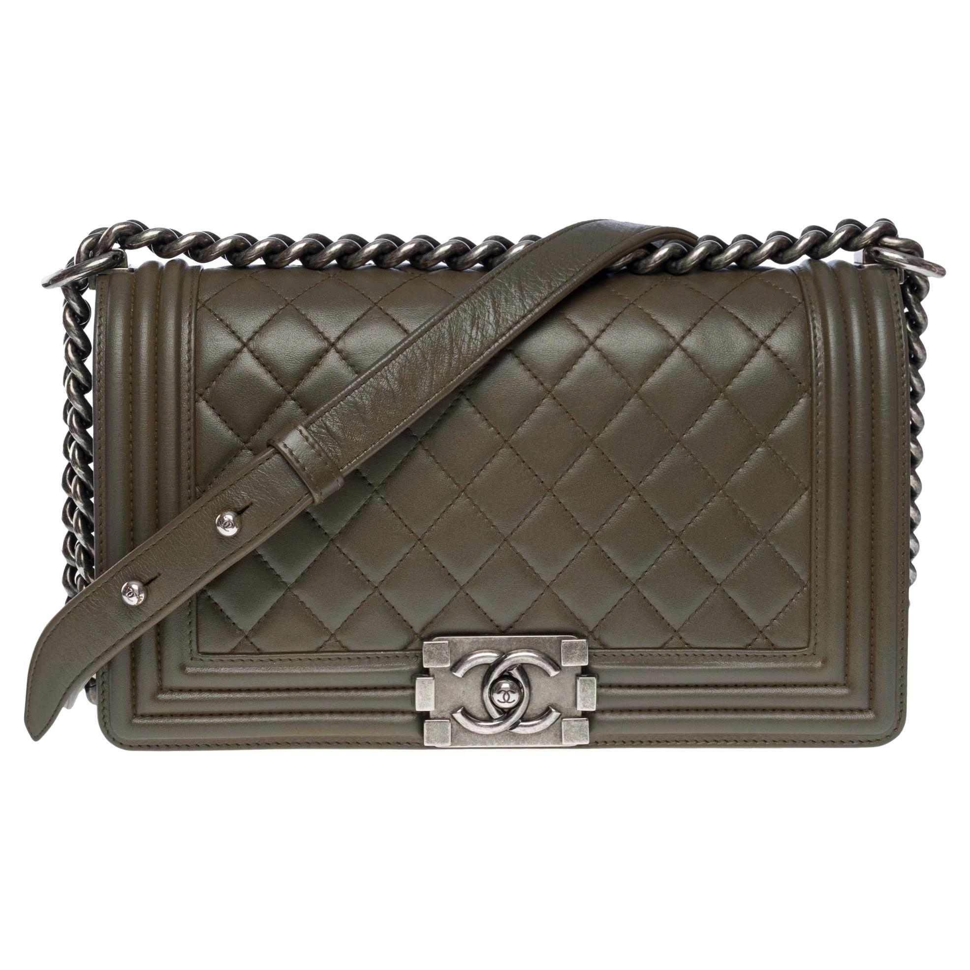 Amazing Chanel Boy Old medium shoulder bag in Khaki quilted leather, SHW For Sale
