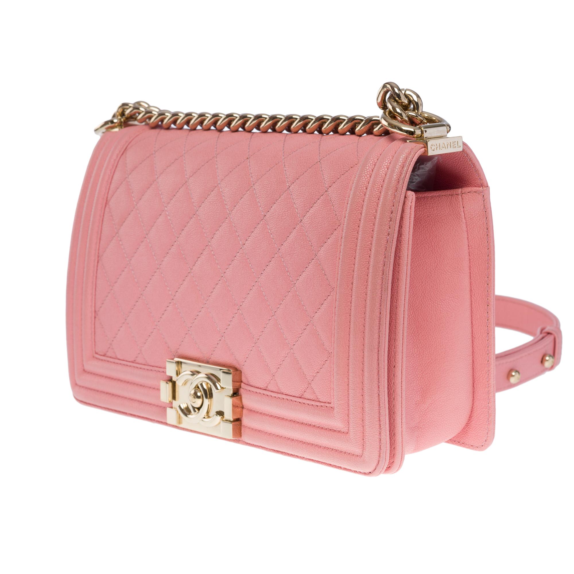 Women's Amazing Chanel Boy Old medium shoulder bag in Pink caviar quilted leather, SHW