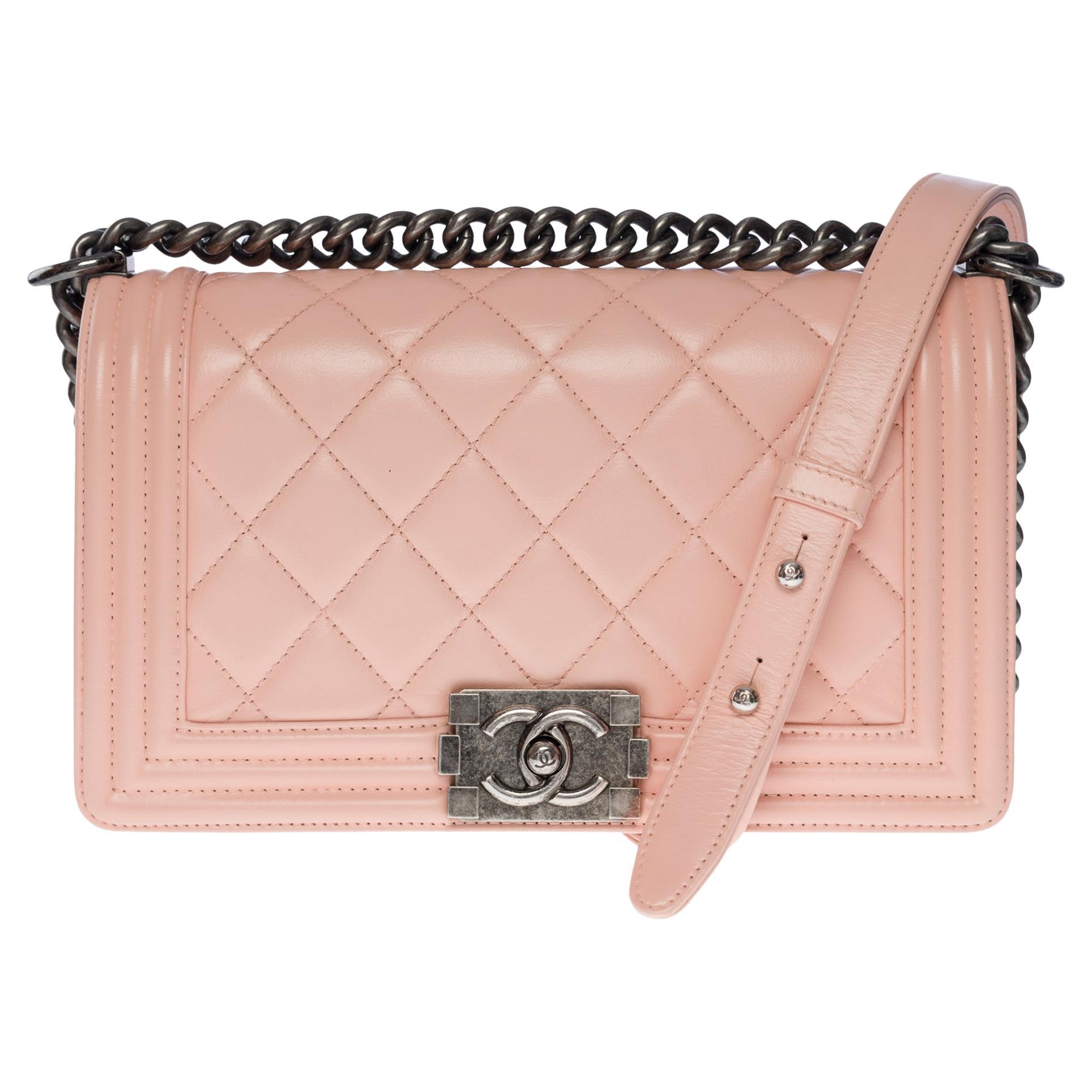Amazing Chanel Boy Old medium shoulder bag in Pink quilted leather, SHW For Sale