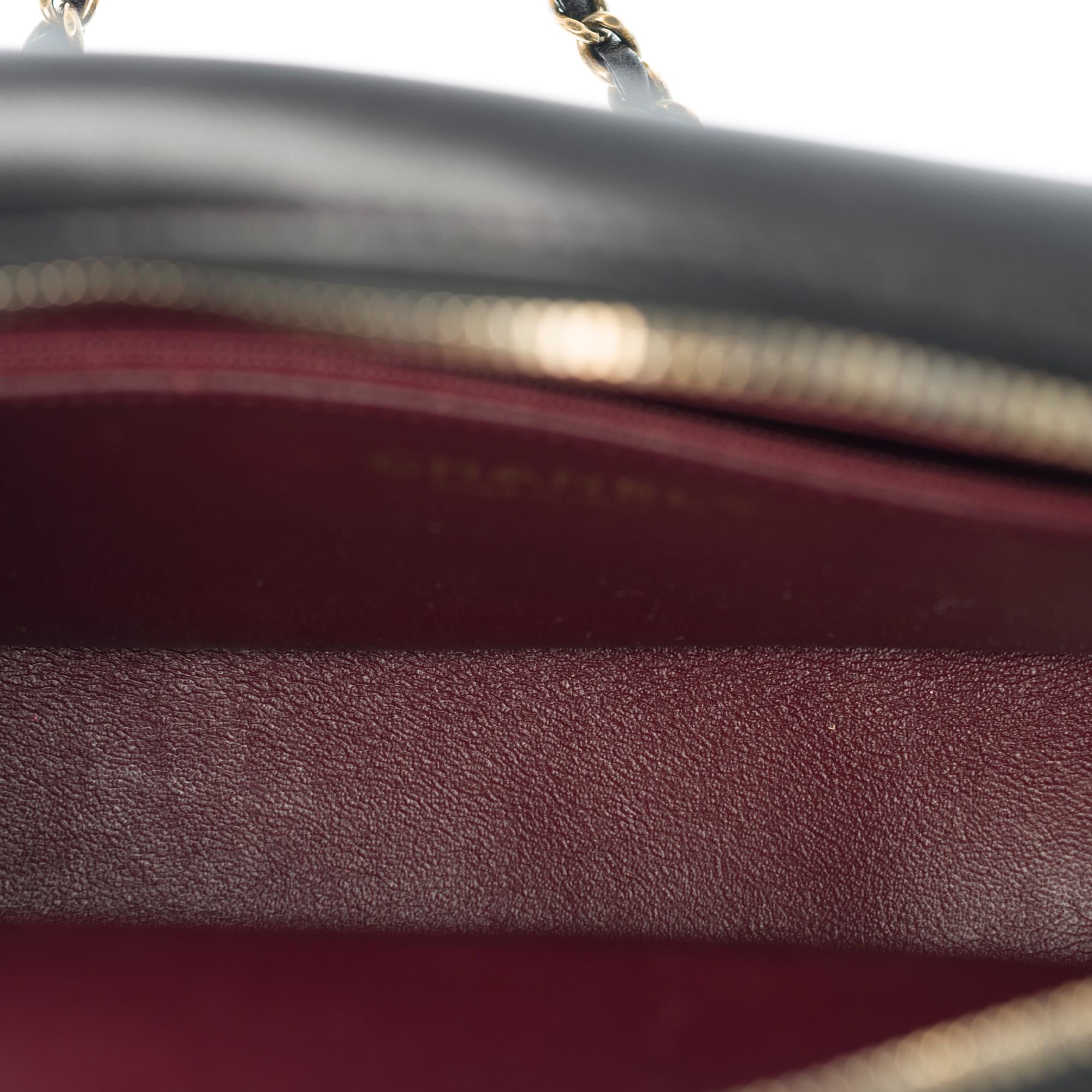 Amazing Chanel Camera shoulder bag in black herringbone leather, GHW 1