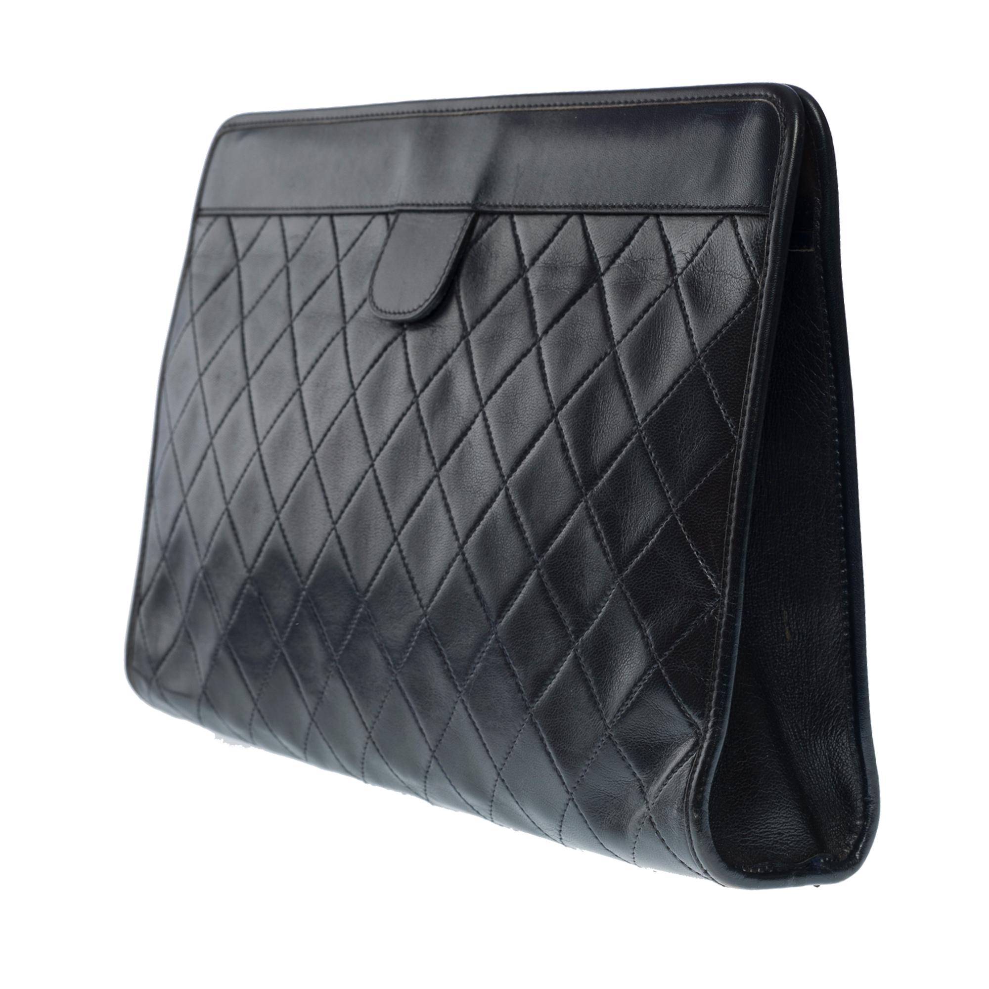 Women's Amazing Chanel Classic Clutch in black quilted lambskin leather, GHW