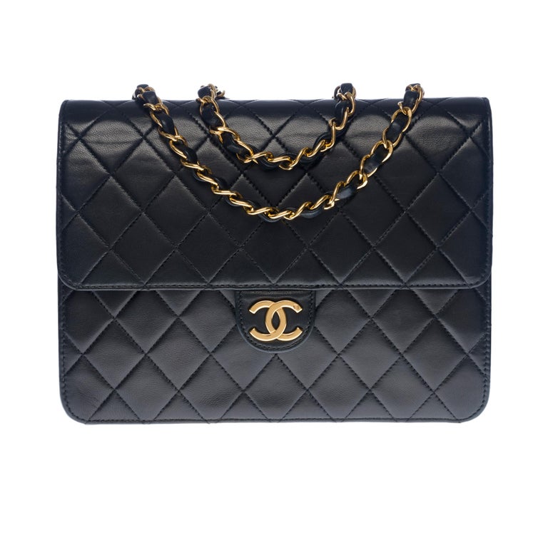 CLASSIC FLAP BAG CROSSBODY BAG IN BLACK QUILTED LAMB LEATHER -100387