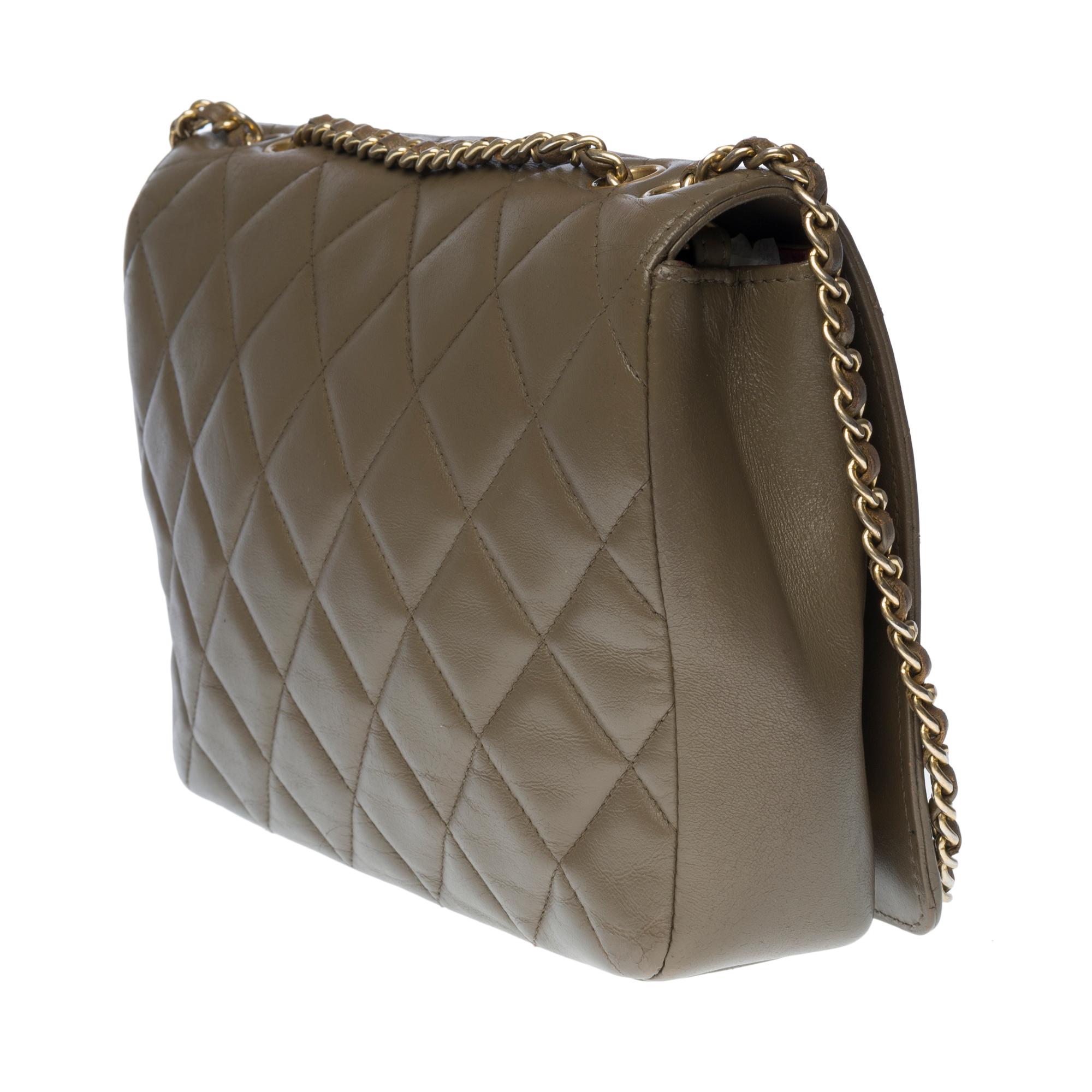 Amazing Chanel Classic Full Flap shoulder bag in Taupe quilted leather, SHW In Good Condition In Paris, IDF