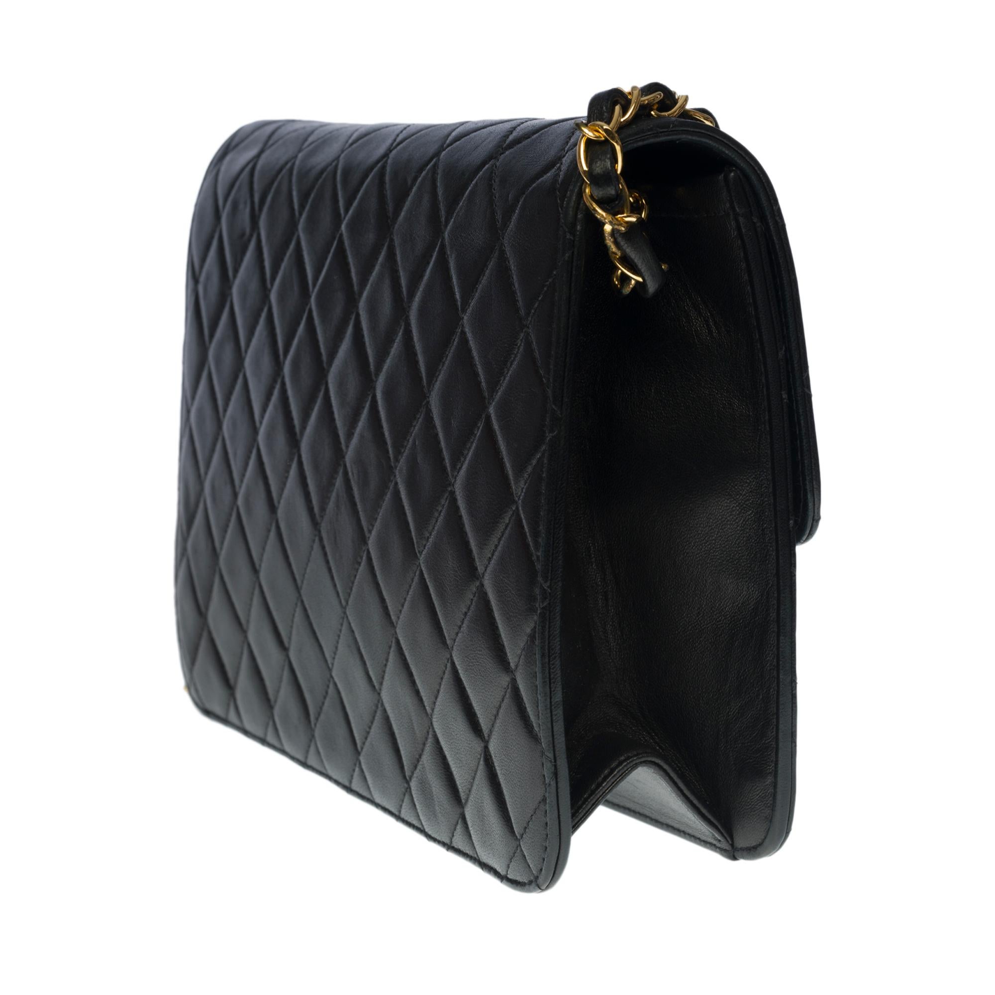 Women's Amazing Chanel Classic shoulder flap bag in black quilted lambskin, GHW