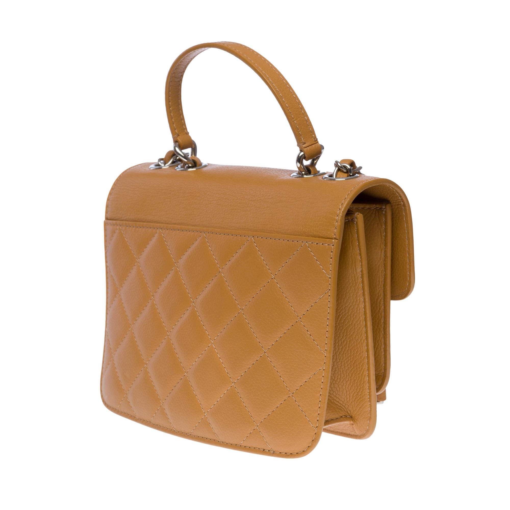 Amazing Chanel Classic Schulterklappe Tasche in Gold gesteppt Kaviar Leder , SHW Damen im Angebot