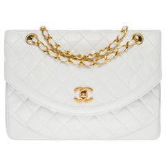 Amazing Chanel Classic single Flap shoulder bag in white quilted lambskin, GHW