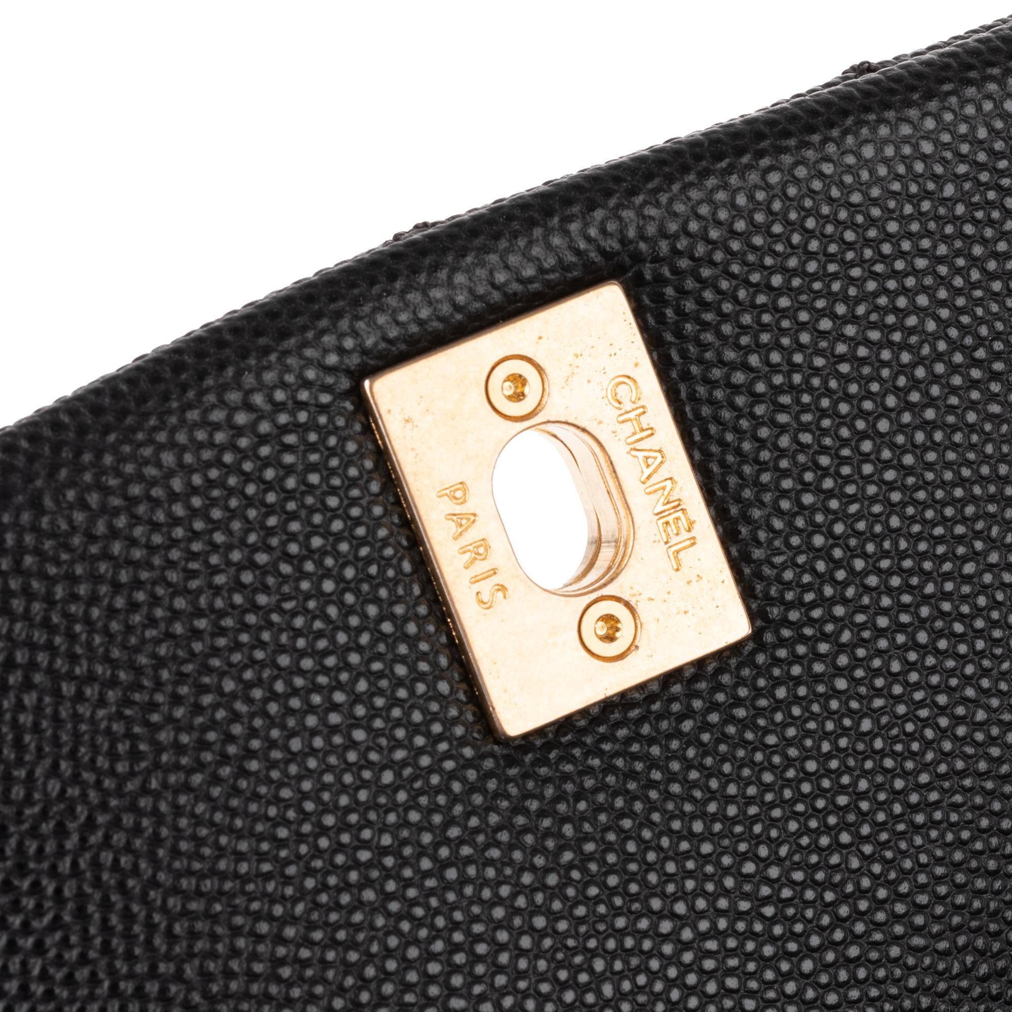 Amazing Chanel Coco handbag in black caviar leather, handle in brown lizard ! 4